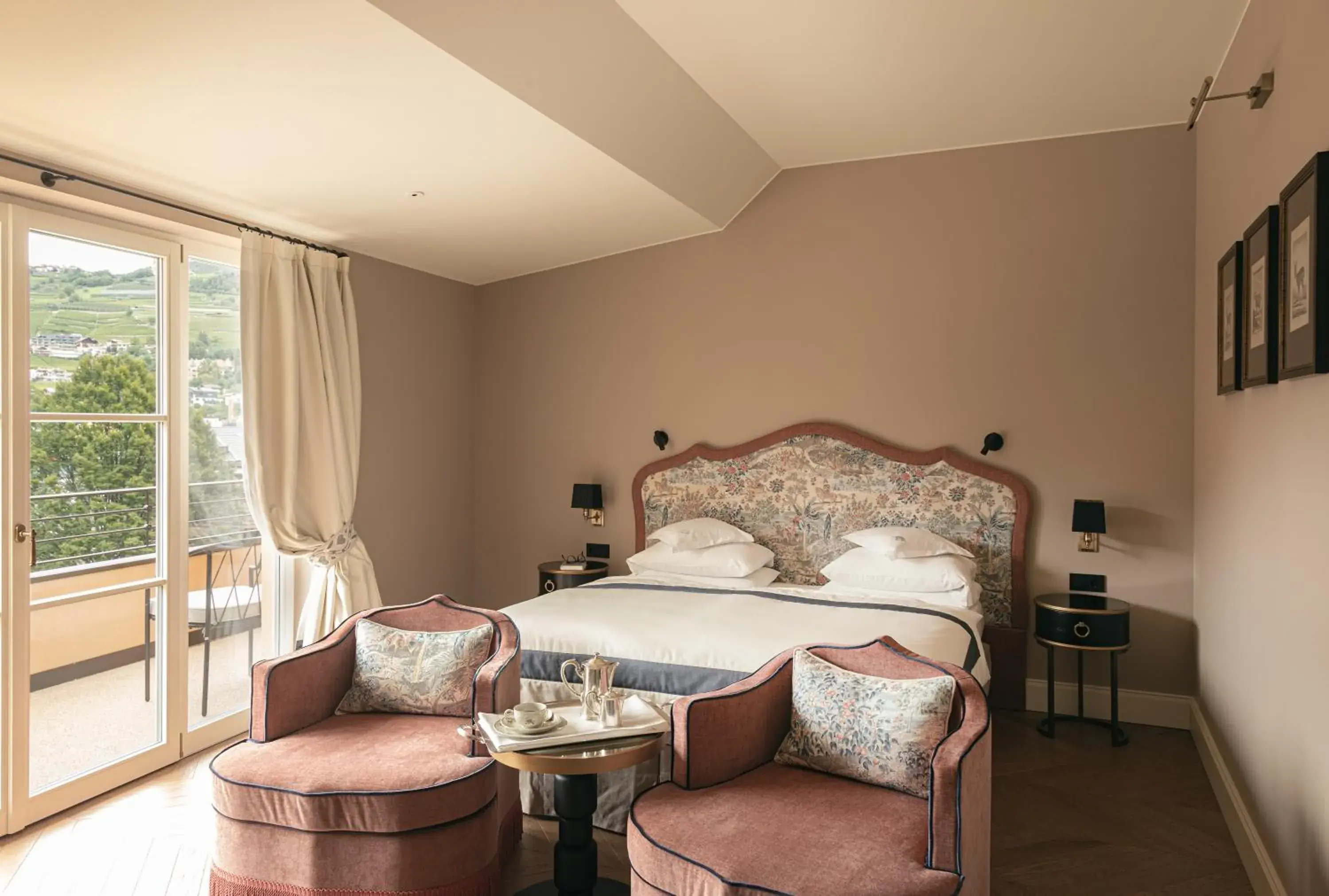 Superior Double Room in Hotel Elephant Superior Double Room in Hotel Elephant