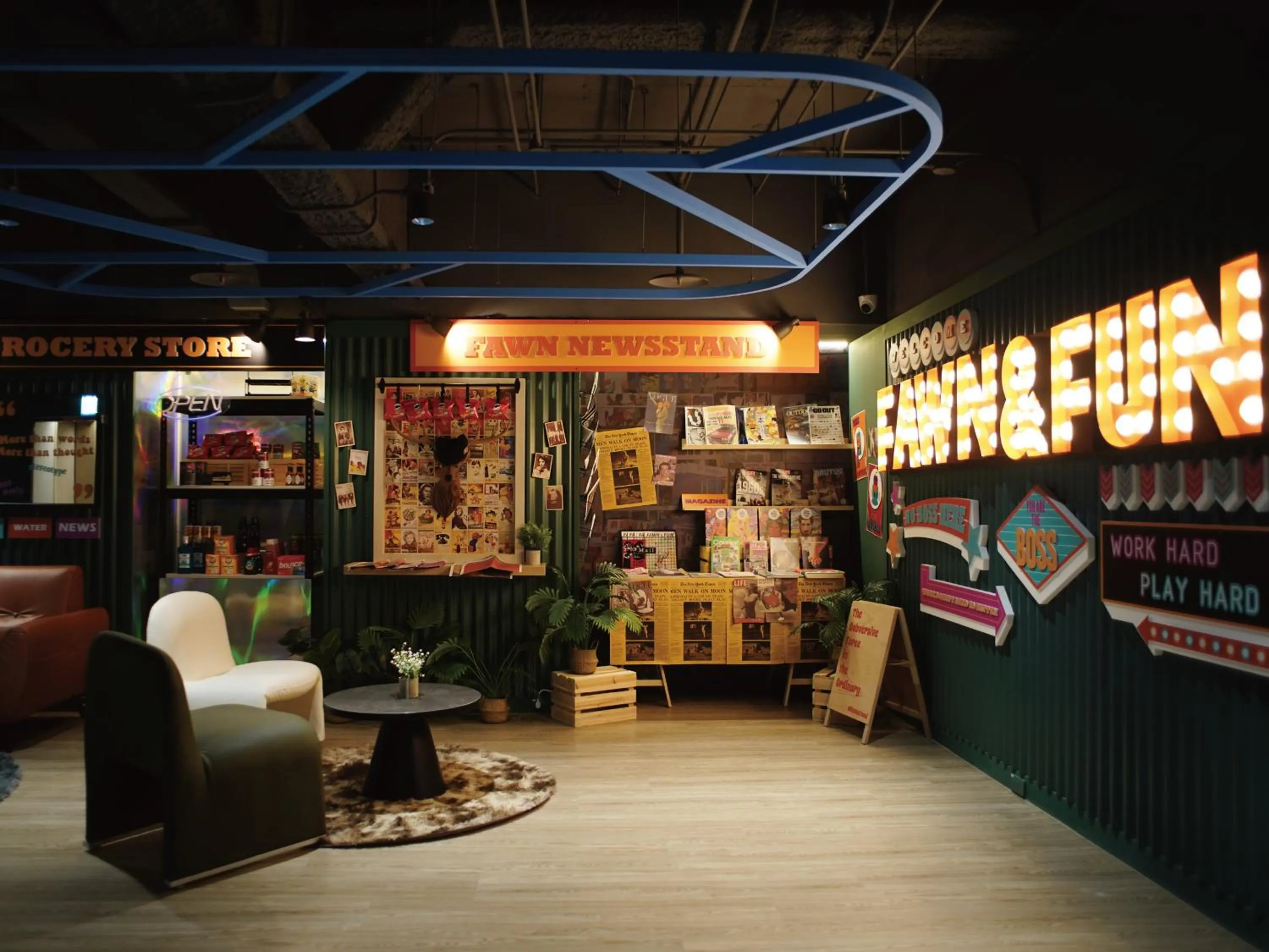 On site in Roaders Plus Hotel - Theme