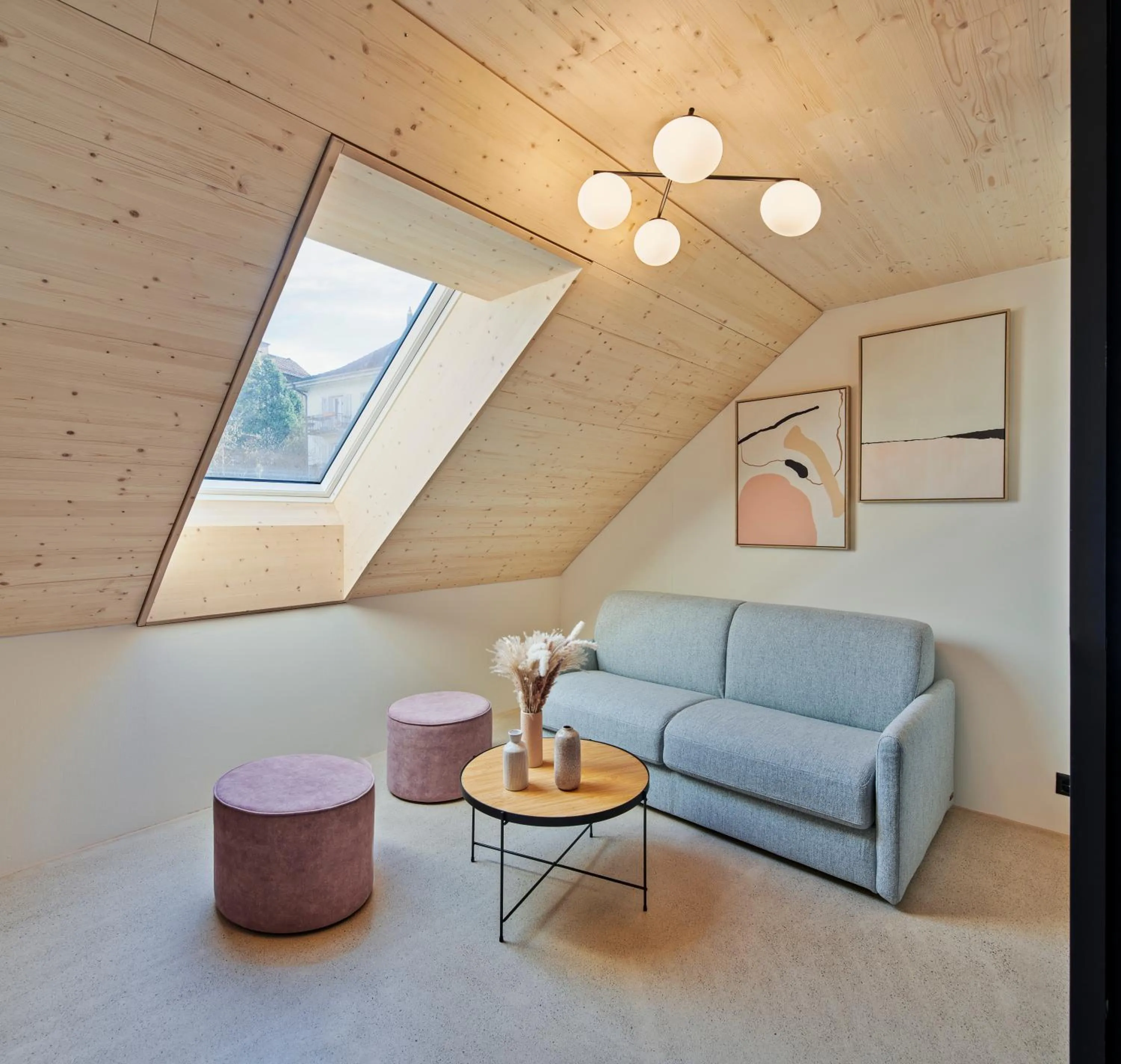 Liv Suites - Self Check-in