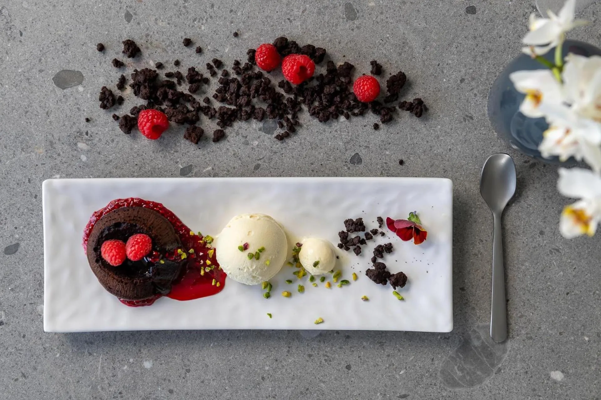 Restaurant/places to eat in Blu Suite Resort