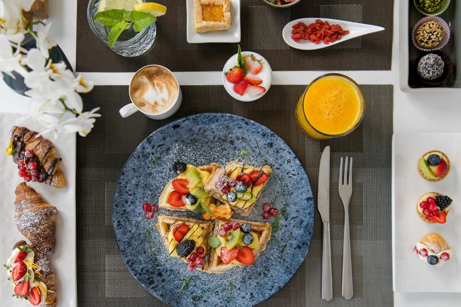 Breakfast in Blu Suite Resort