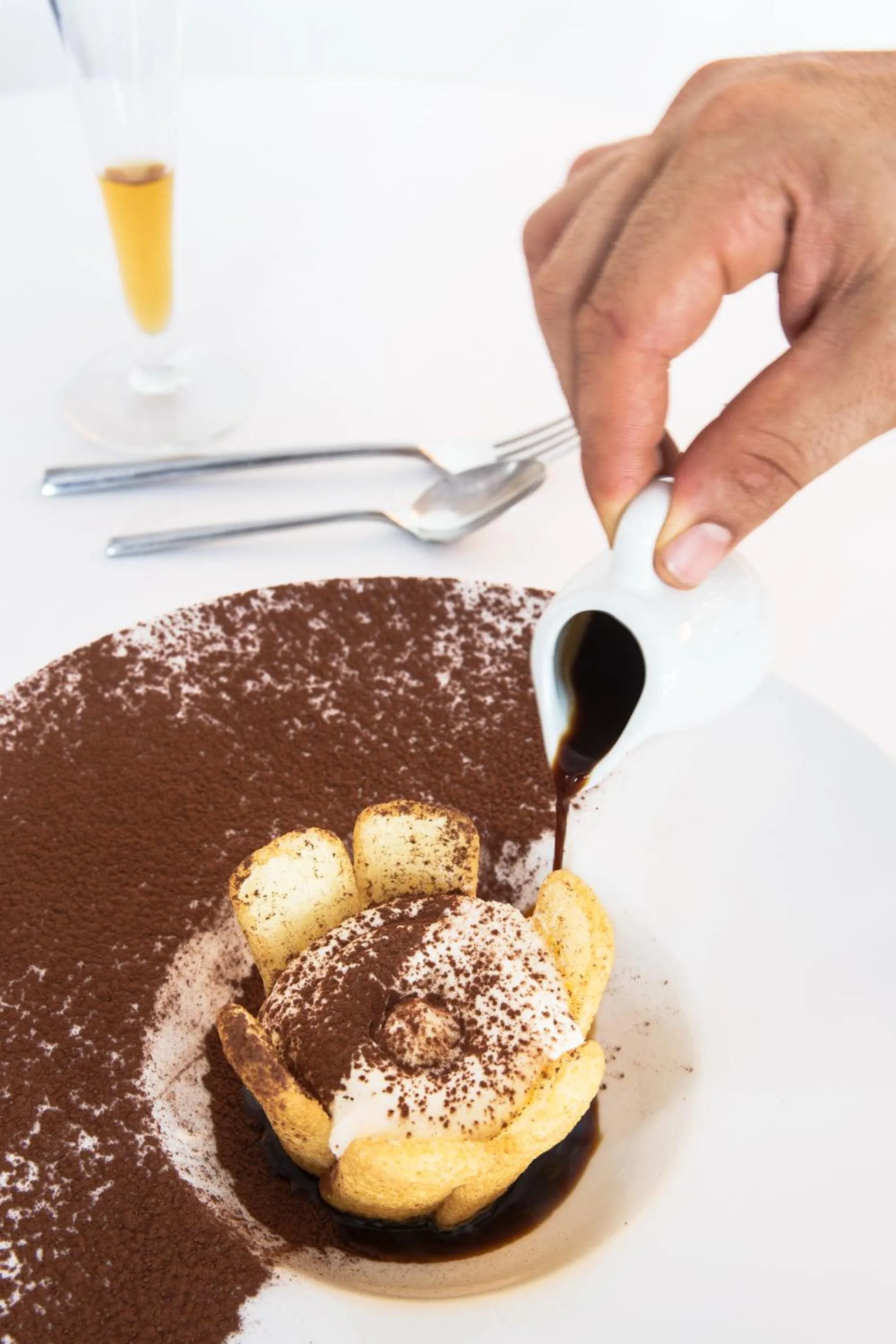 Restaurant/places to eat in Blu Suite Resort