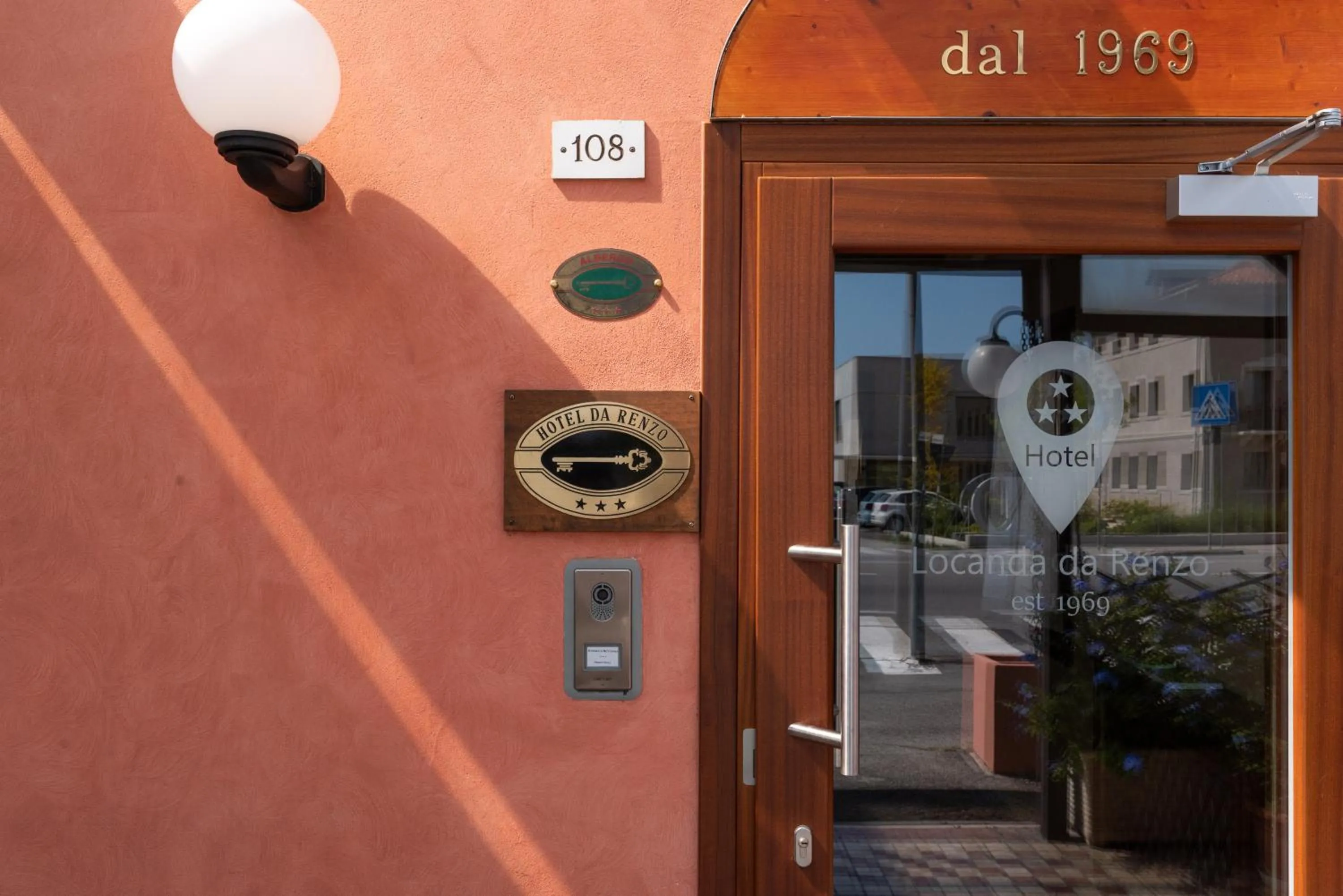 Facade/entrance in Locanda Da Renzo