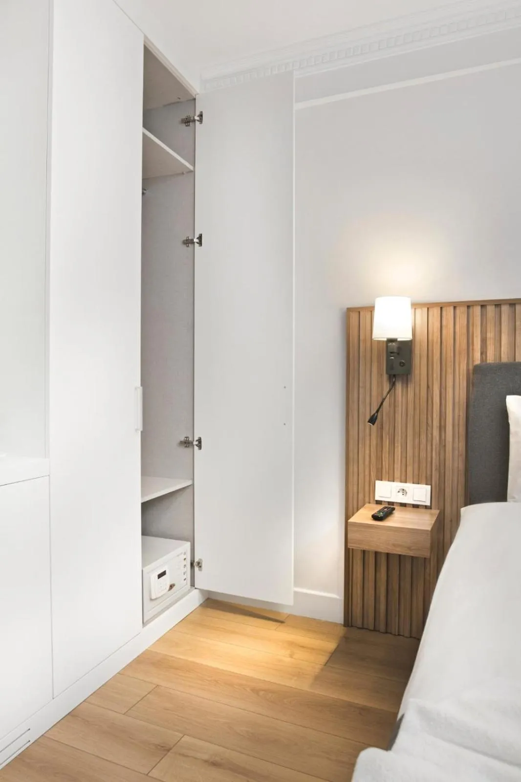 Bedroom, Bed in Silvana Hotel