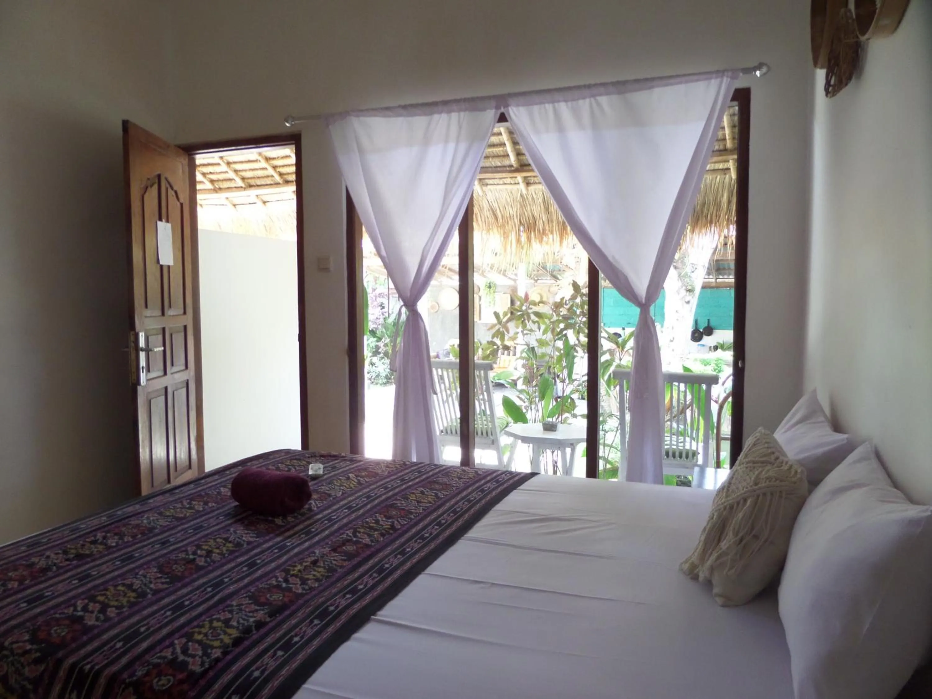 Photo of the whole room in Salty Sea Guesthouse