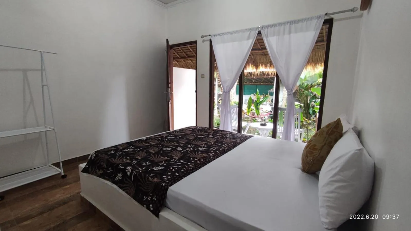 Photo of the whole room in Salty Sea Guesthouse