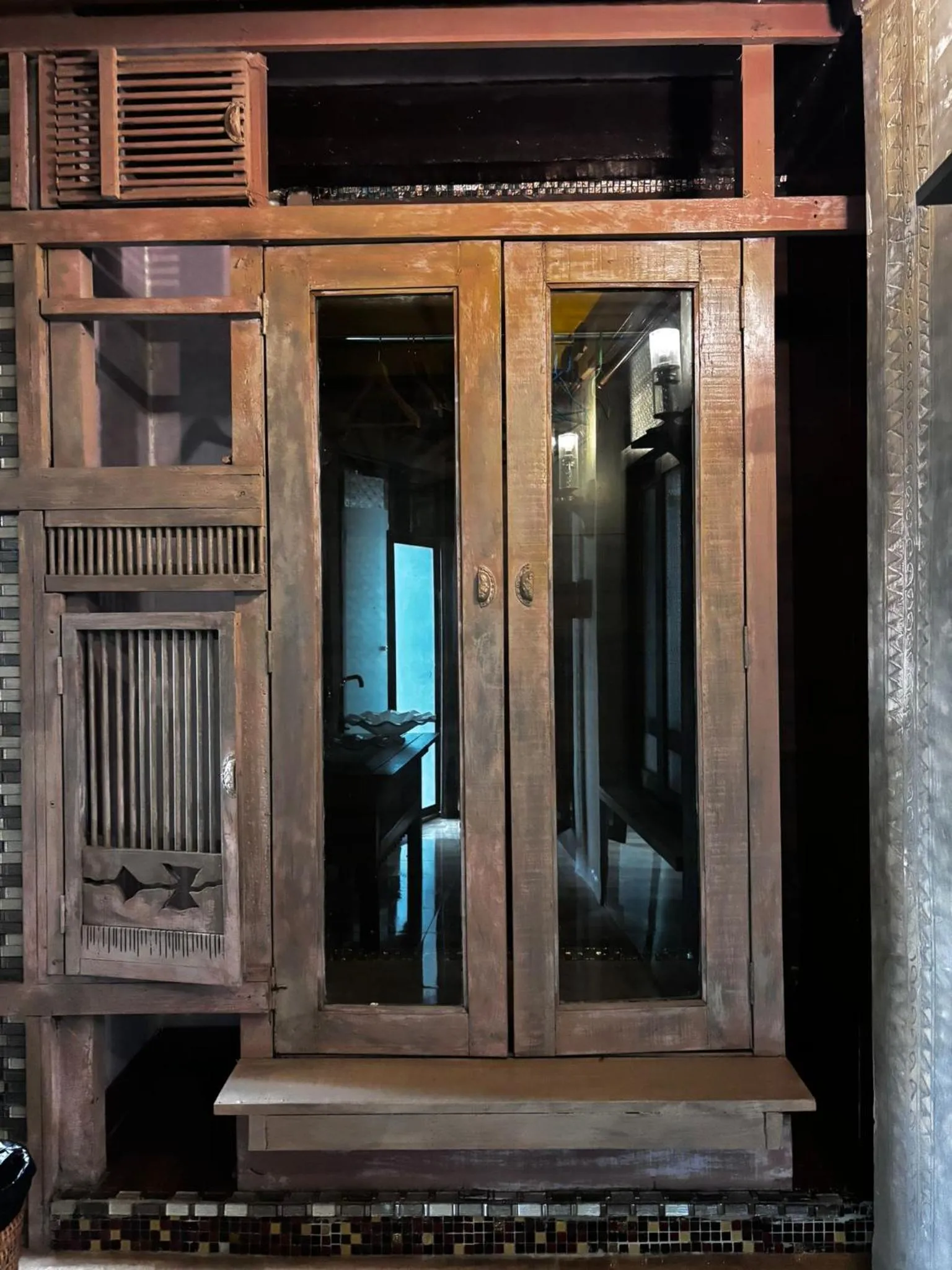 wardrobe in K2 Xanadu Pool Villa