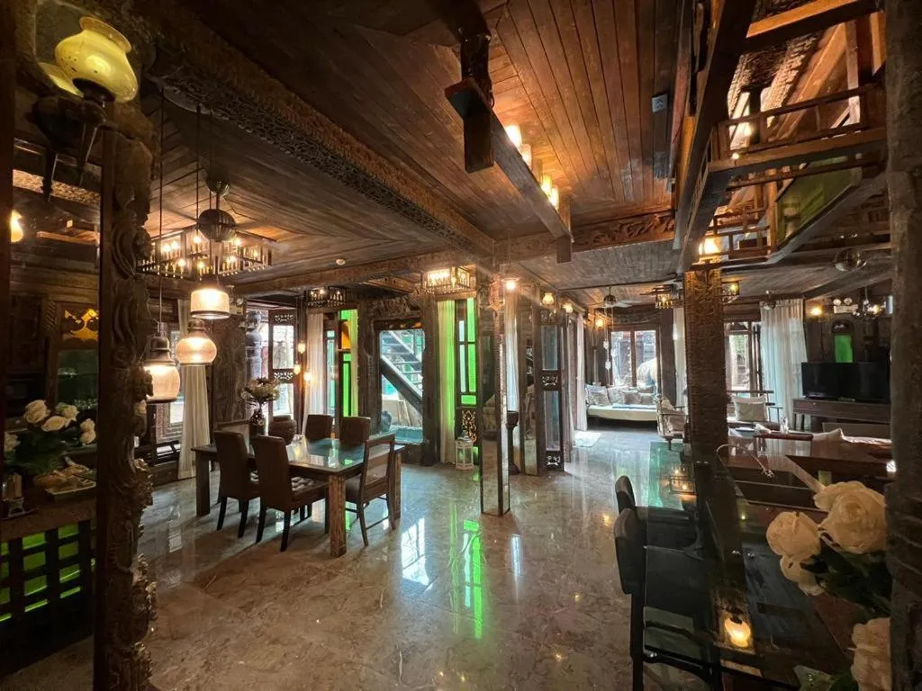 Kitchen or kitchenette in K2 Xanadu Pool Villa