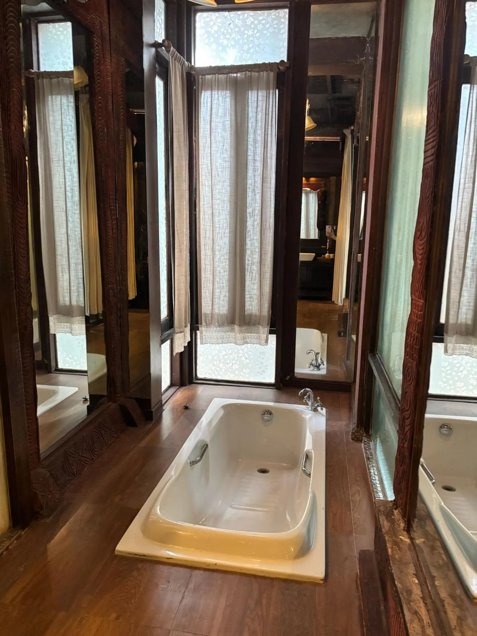 Bath in K2 Xanadu Pool Villa