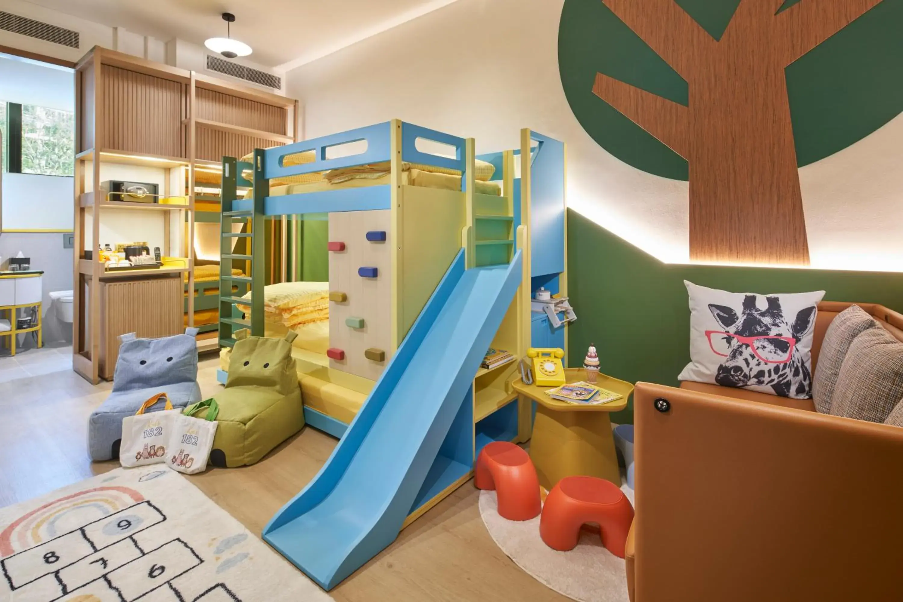 Family Suite in Citadines Connect City Centre Singapore Family Suite in Citadines Connect City Centre Singapore