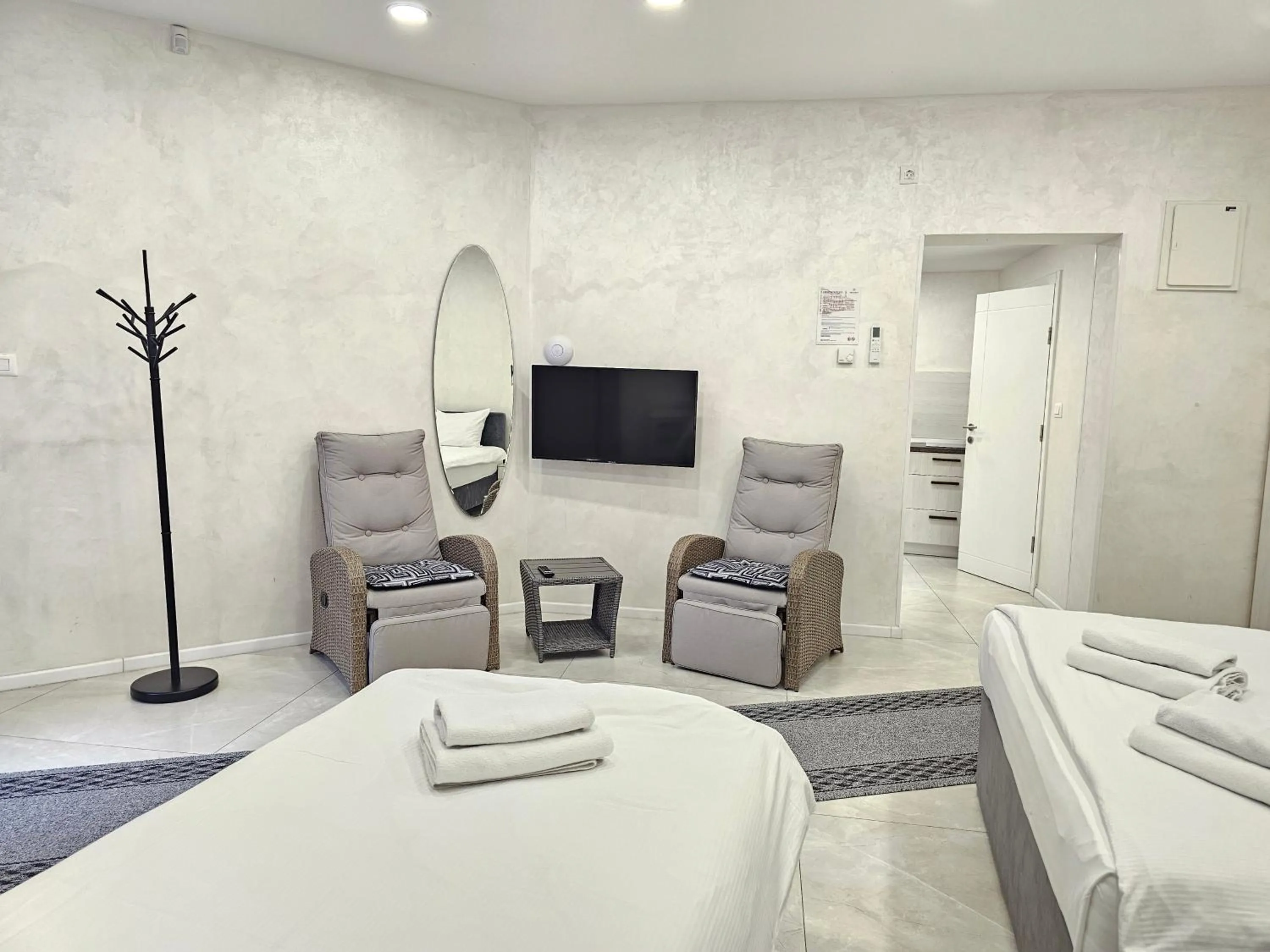 TV and multimedia, Bed in Ornament Hotel and Apartments