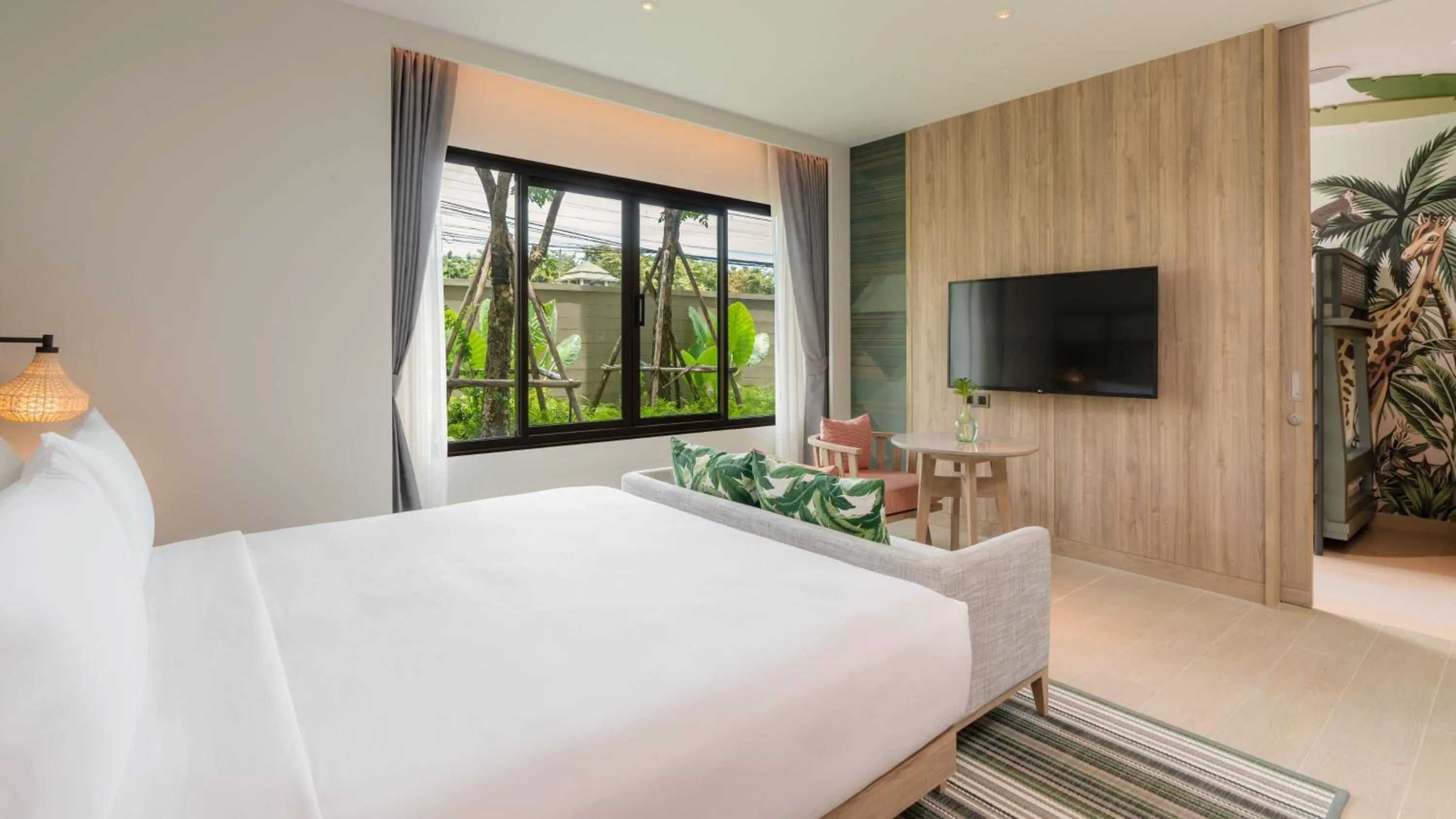 Photo of the whole room, Bed in Holiday Inn Resort Samui Bophut Beach, an IHG Hotel