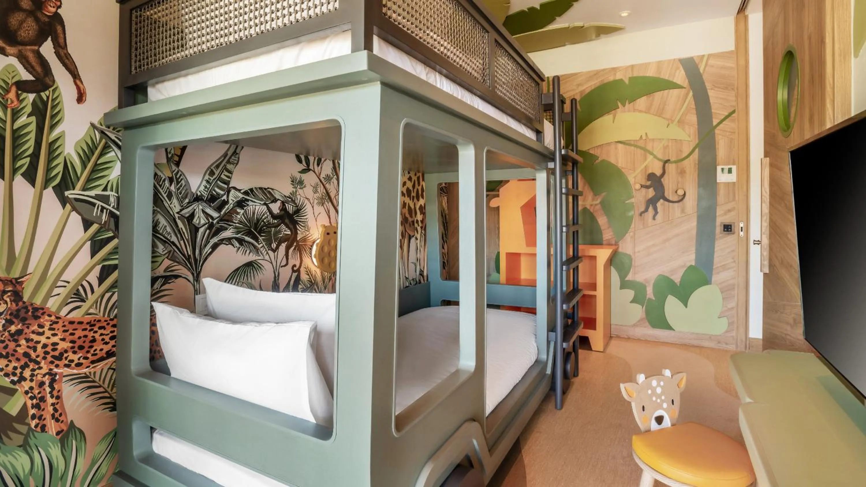 Photo of the whole room, Bed in Holiday Inn Resort Samui Bophut Beach, an IHG Hotel