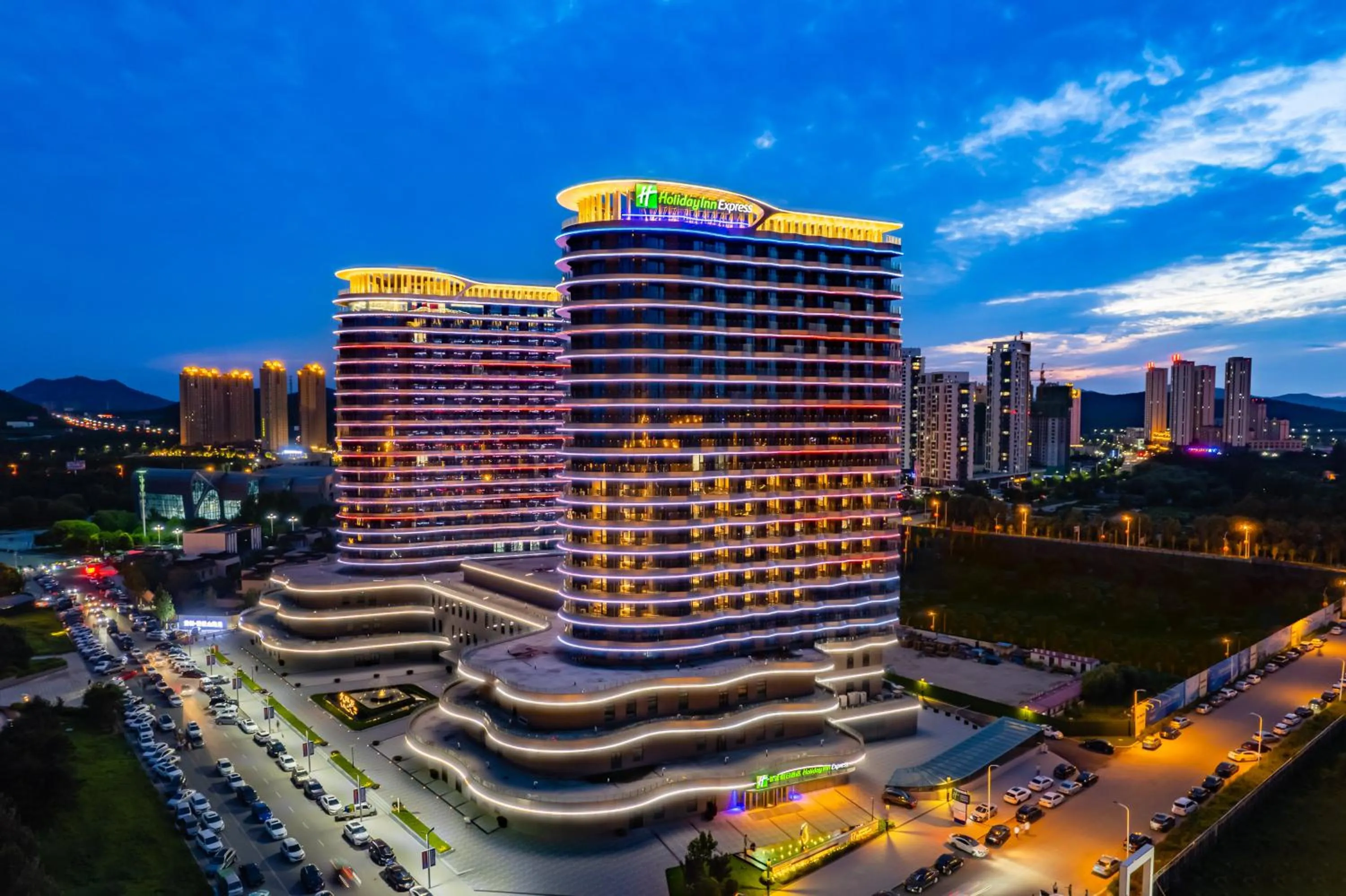 Property building in Holiday Inn Express Huludao Seaview by IHG
