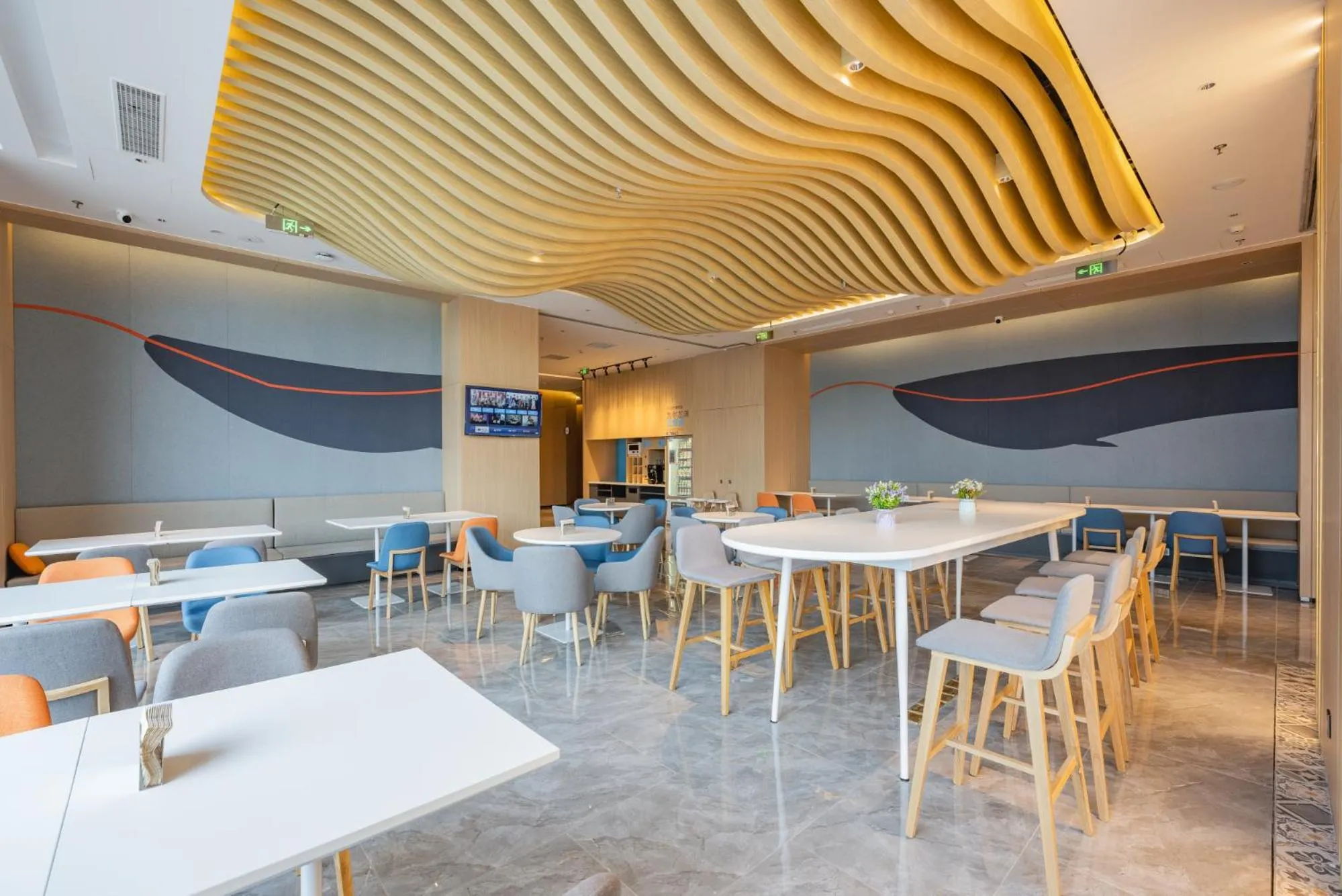 Restaurant/places to eat in Holiday Inn Express Huludao Seaview by IHG