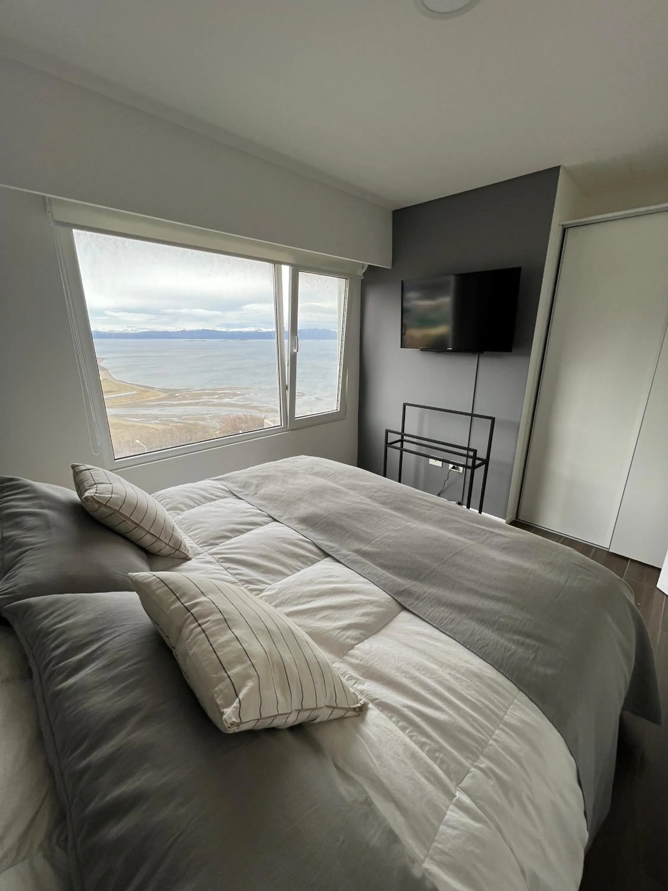 Bedroom, Bed in Turek Residences