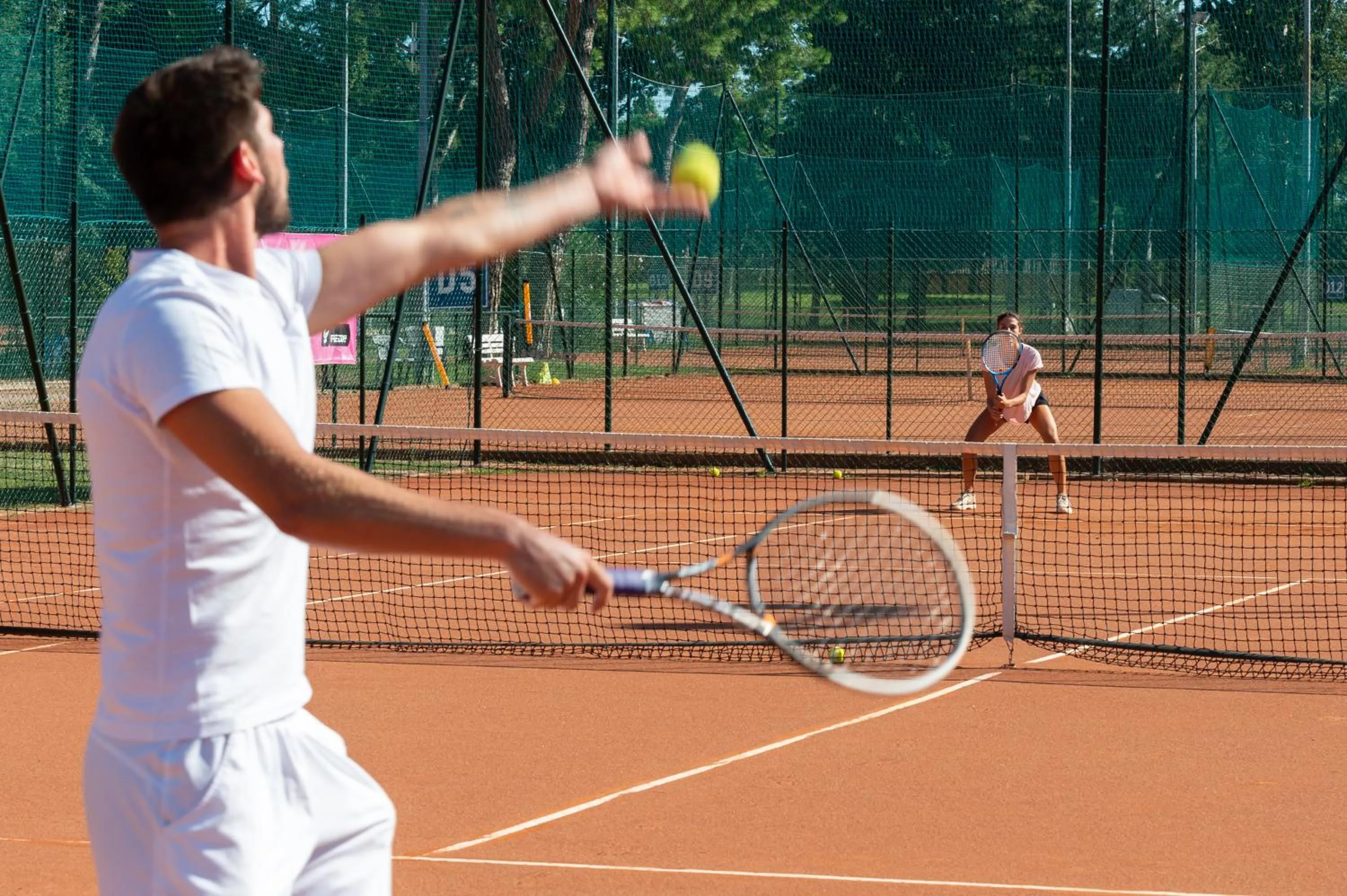 Tennis court in Isola di Albarella Golf Hotel