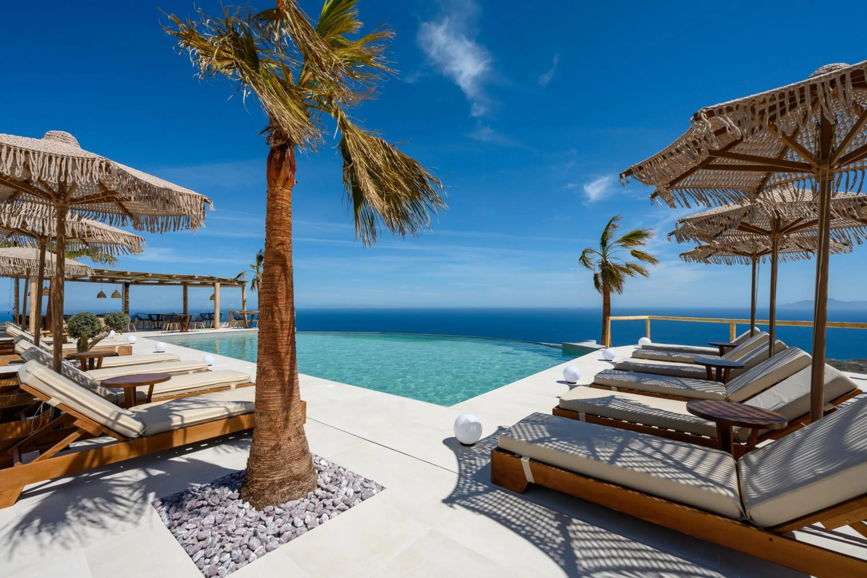 Day in Leon Luxury Suites