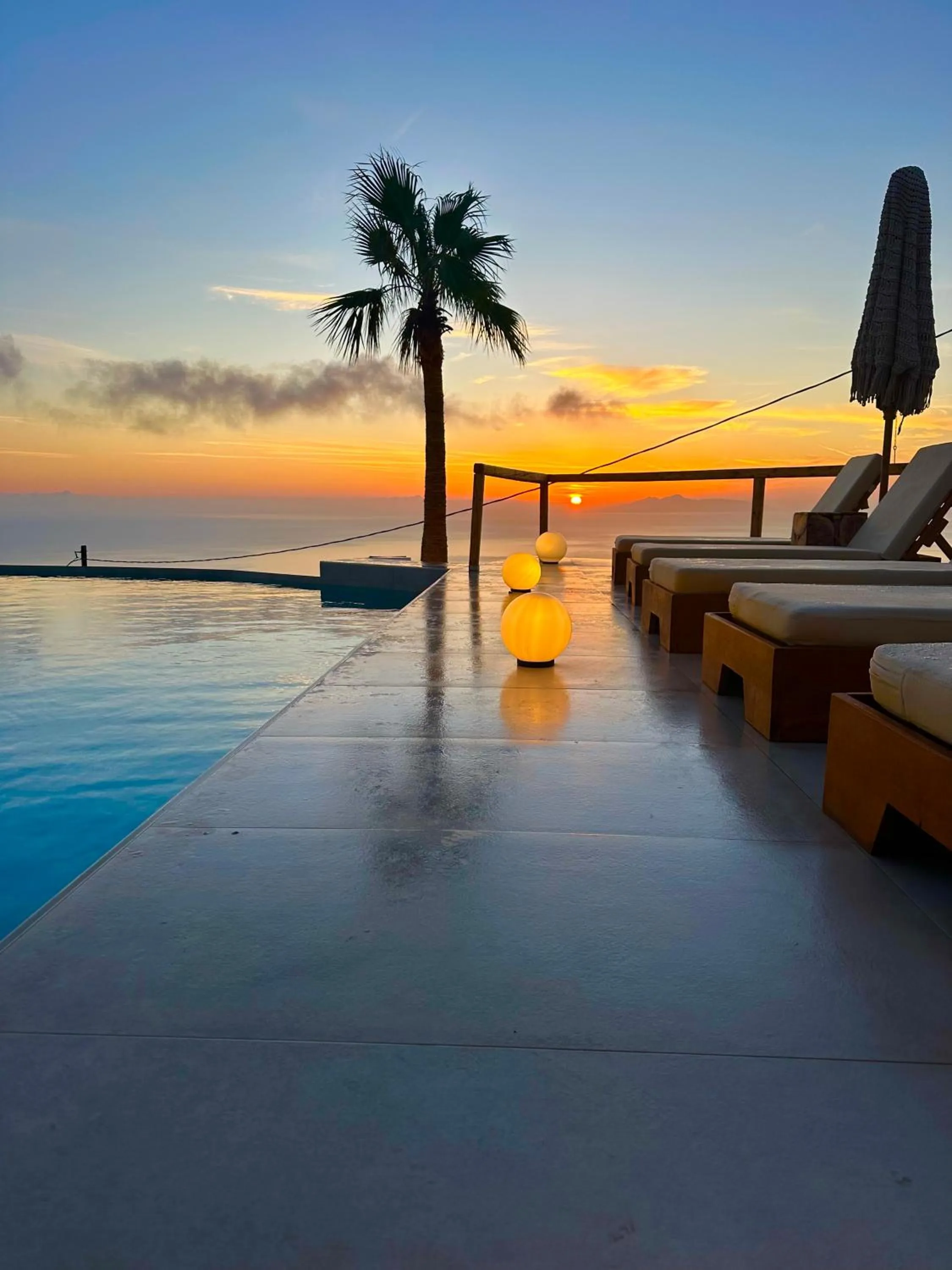 Day in Leon Luxury Suites