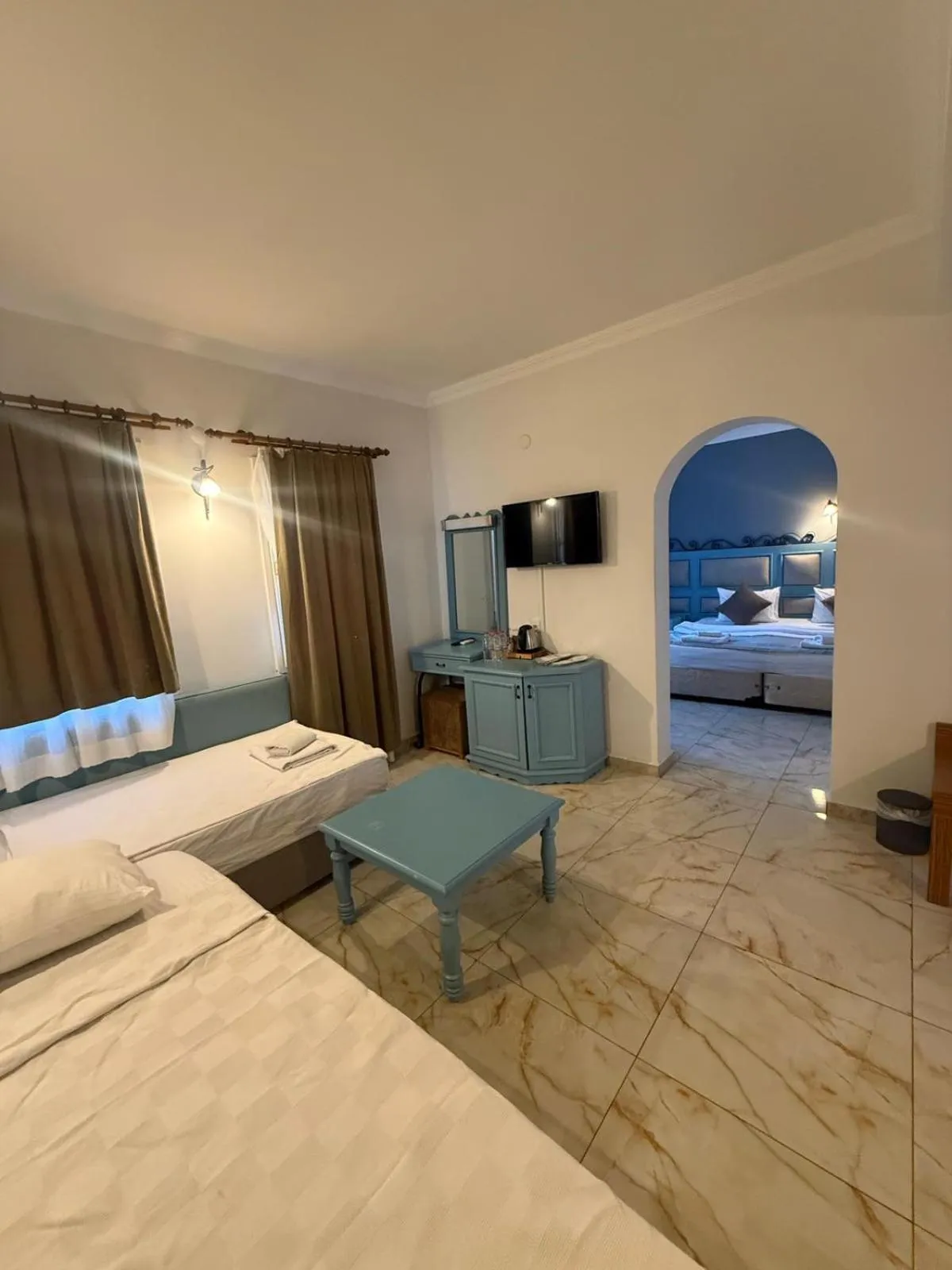 Photo of the whole room, Bed in Hotel Atrium