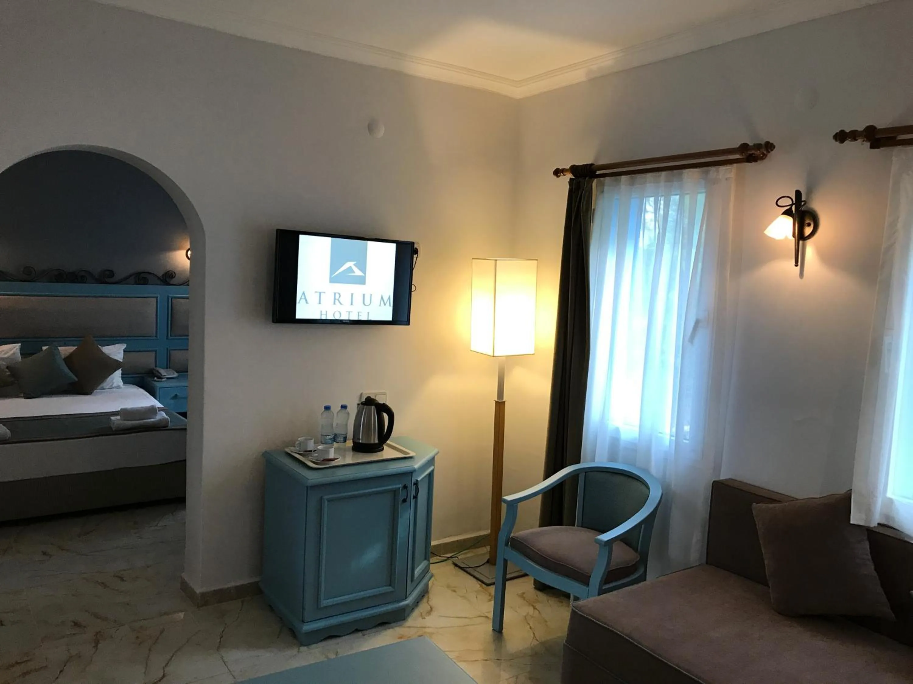 Photo of the whole room in Hotel Atrium