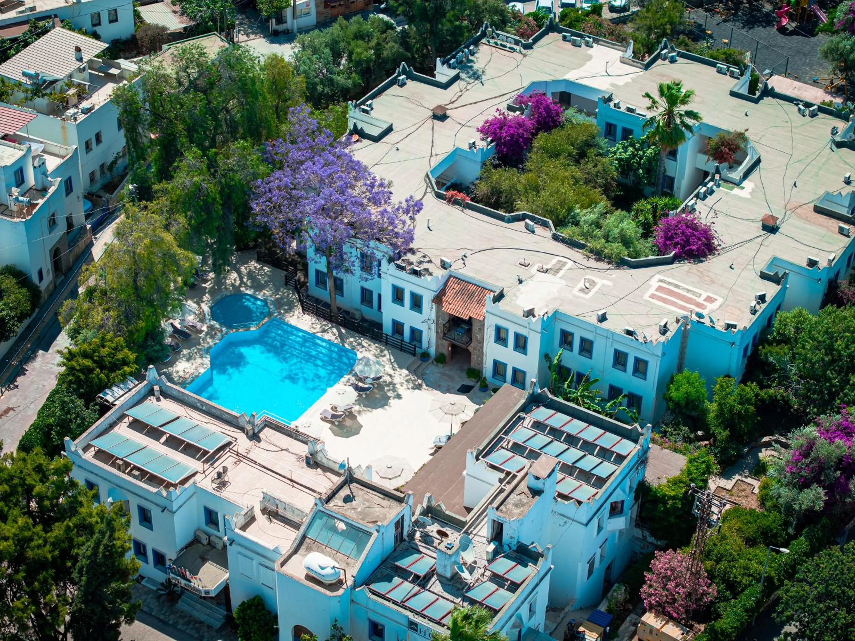 Bird's eye view in Hotel Atrium