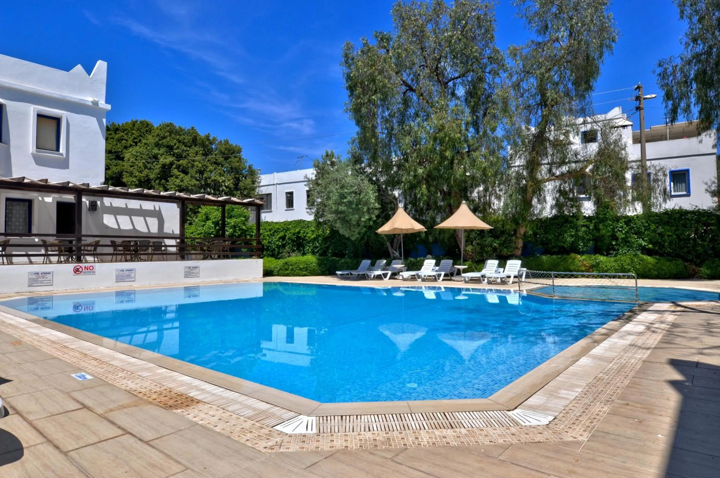 Pool view in Hotel Atrium
