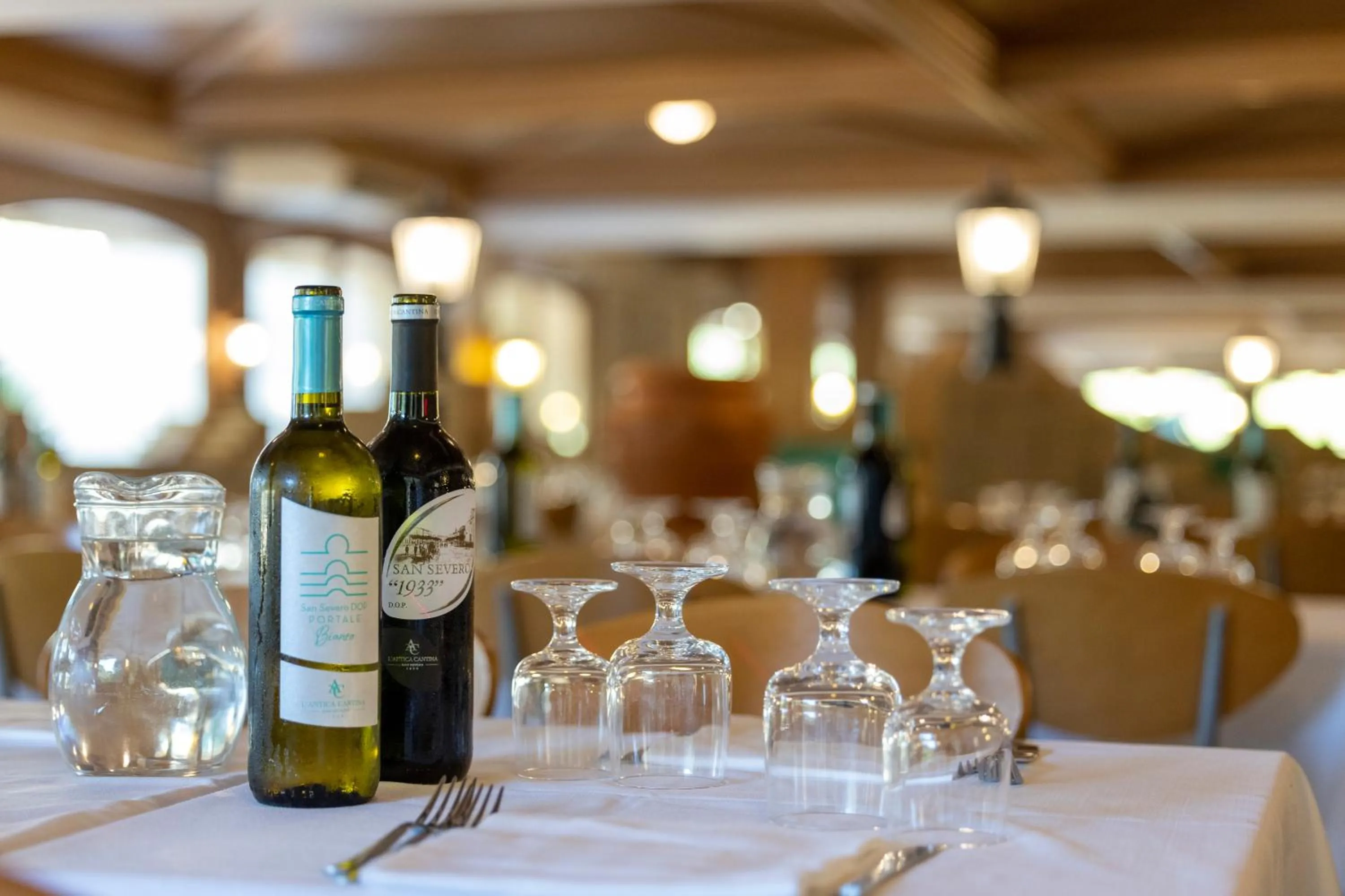 Restaurant/places to eat in Pugnochiuso Resort Hotel del Faro