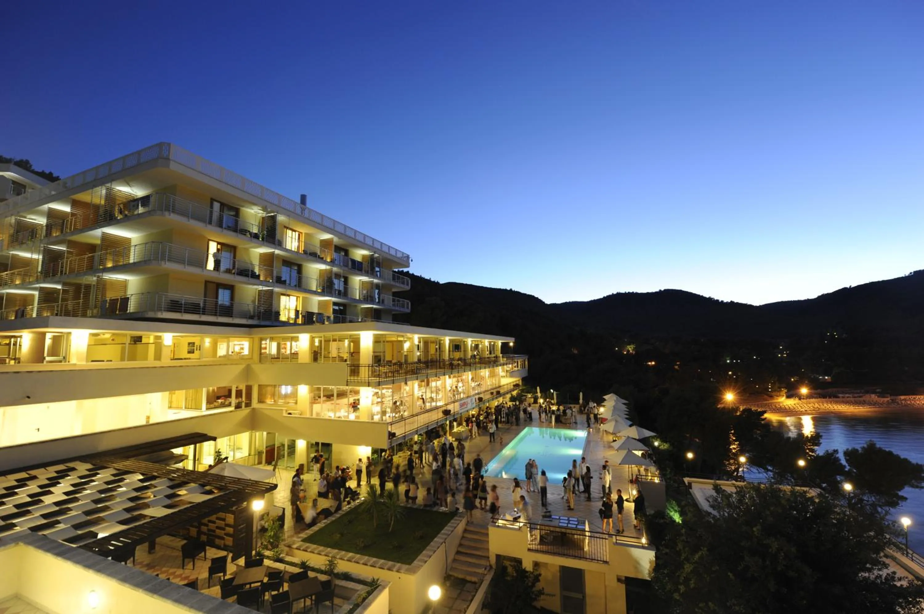 Restaurant/places to eat in Pugnochiuso Resort Hotel del Faro