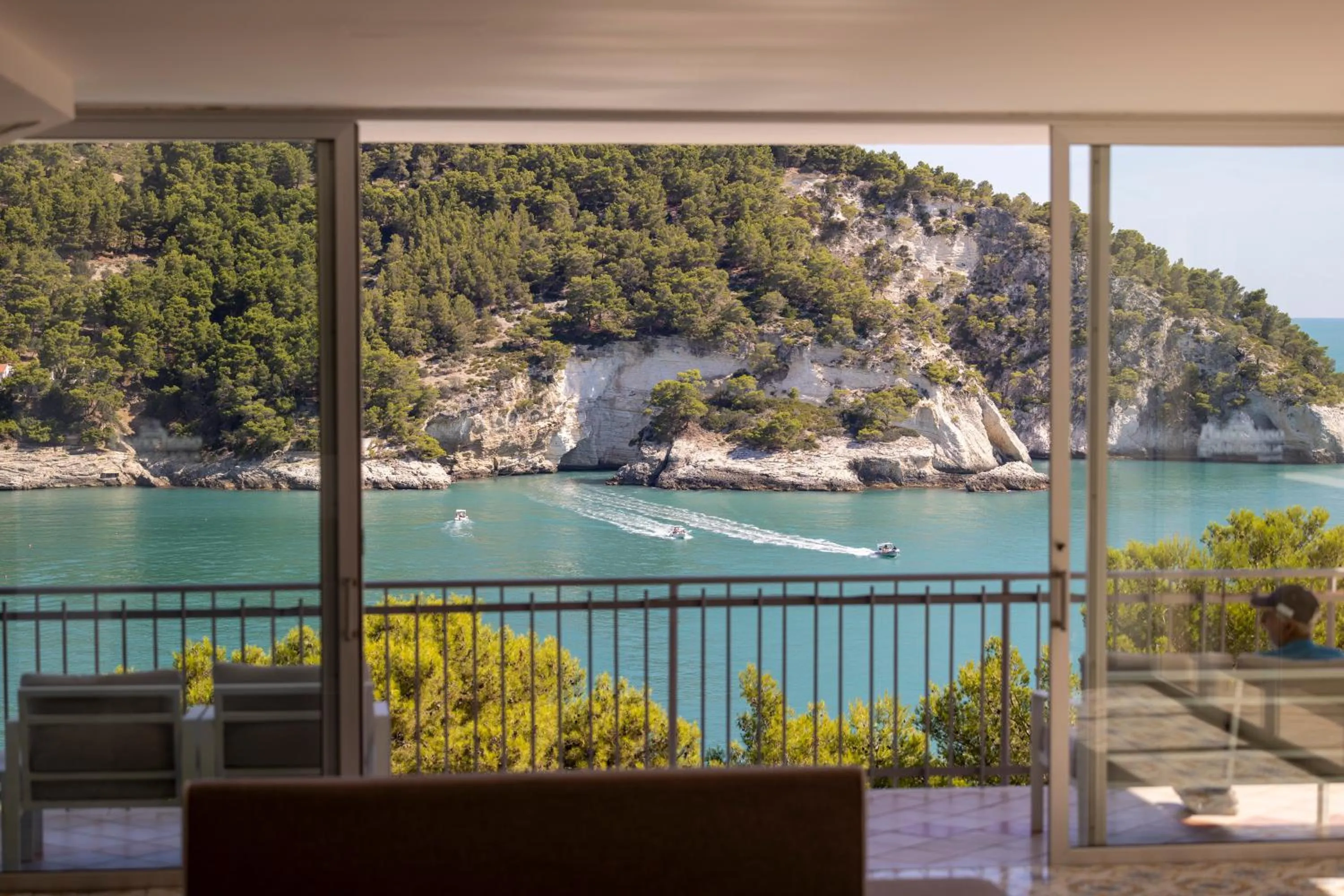 Restaurant/places to eat in Pugnochiuso Resort Hotel del Faro