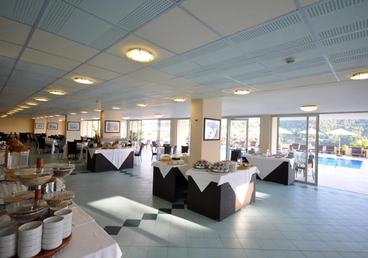 Breakfast in Pugnochiuso Resort Hotel del Faro