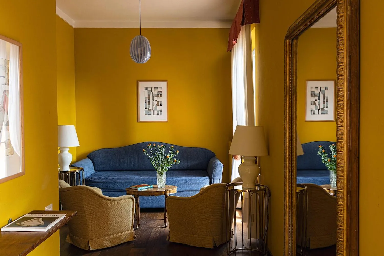 Living room in Hotel Certosa Di Maggiano