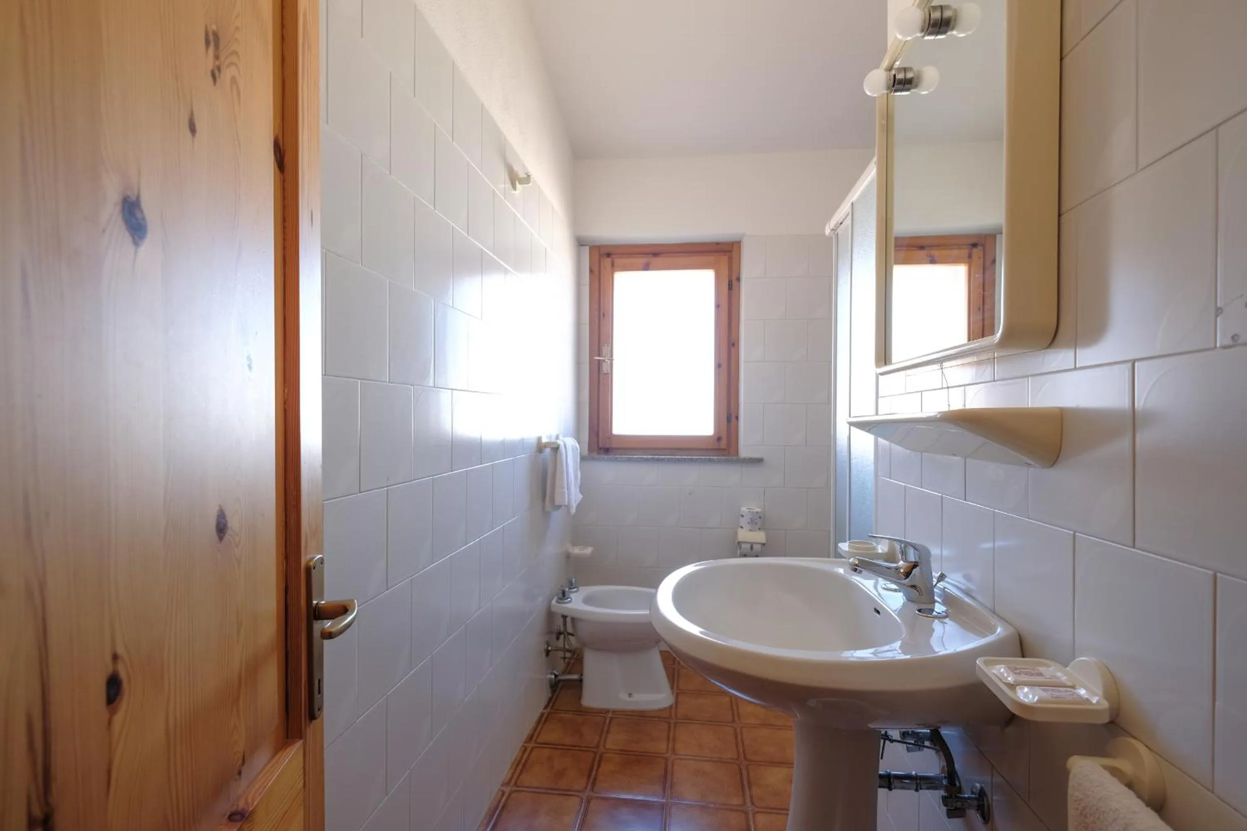 Toilet in Hotel L'Aragosta