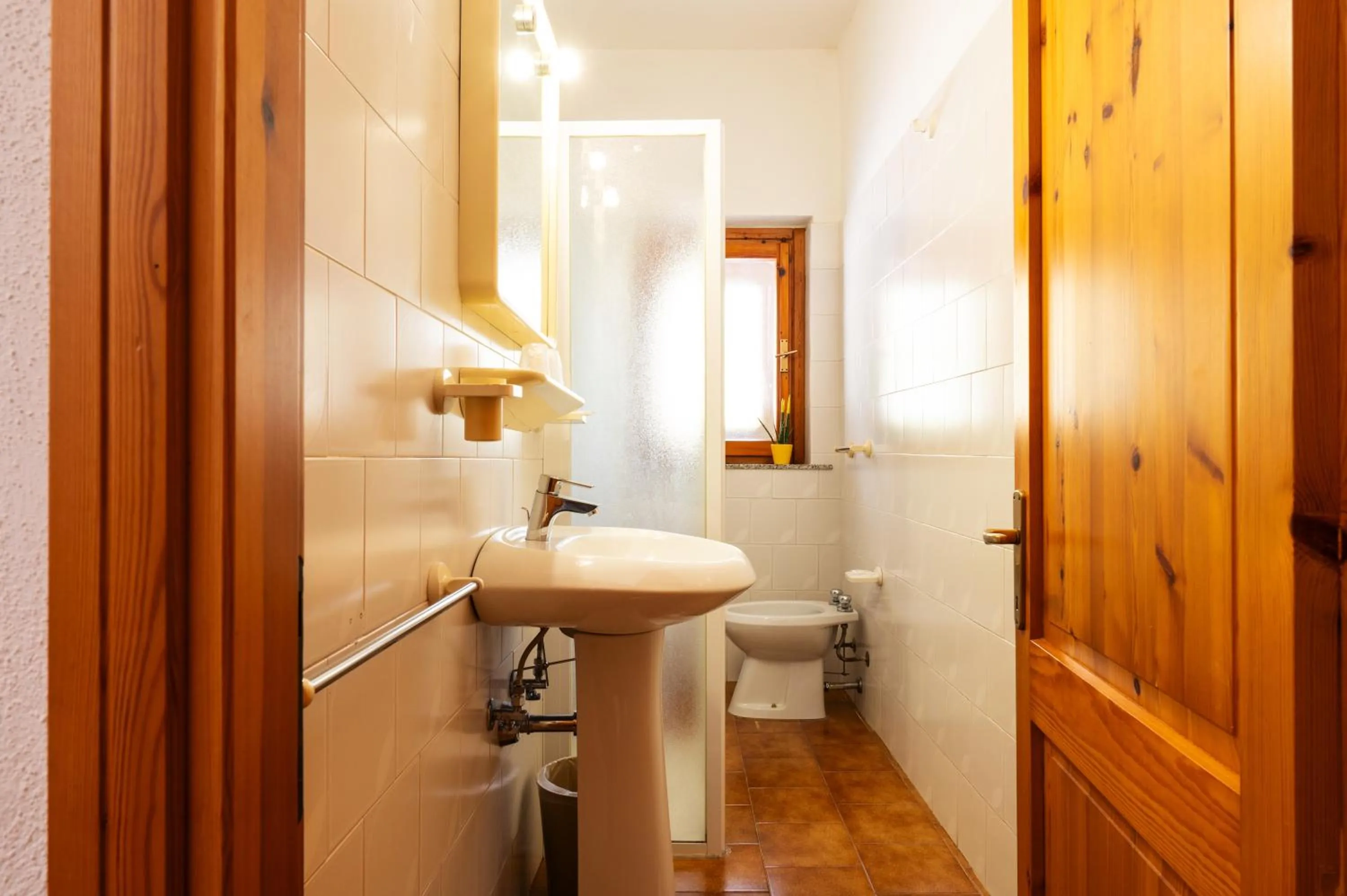 Shower in Hotel L'Aragosta