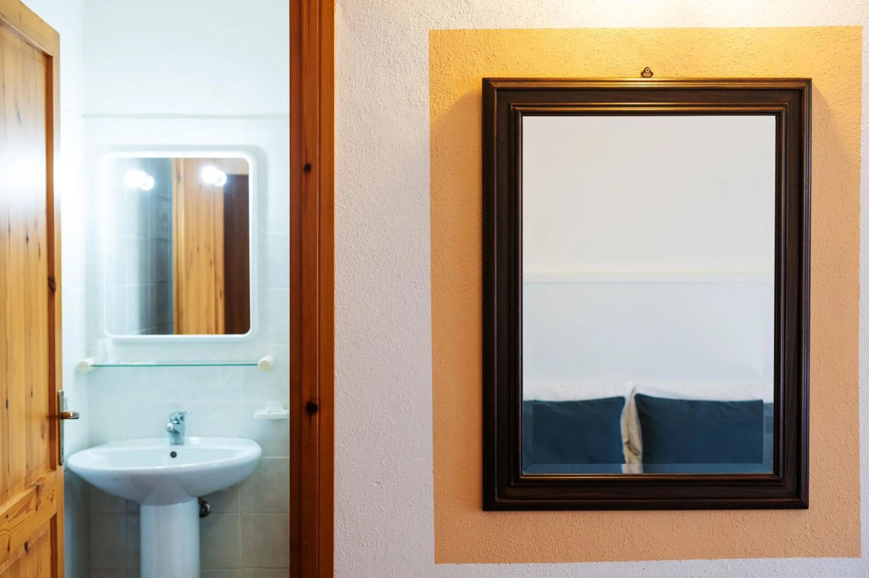Bathroom in Hotel L'Aragosta