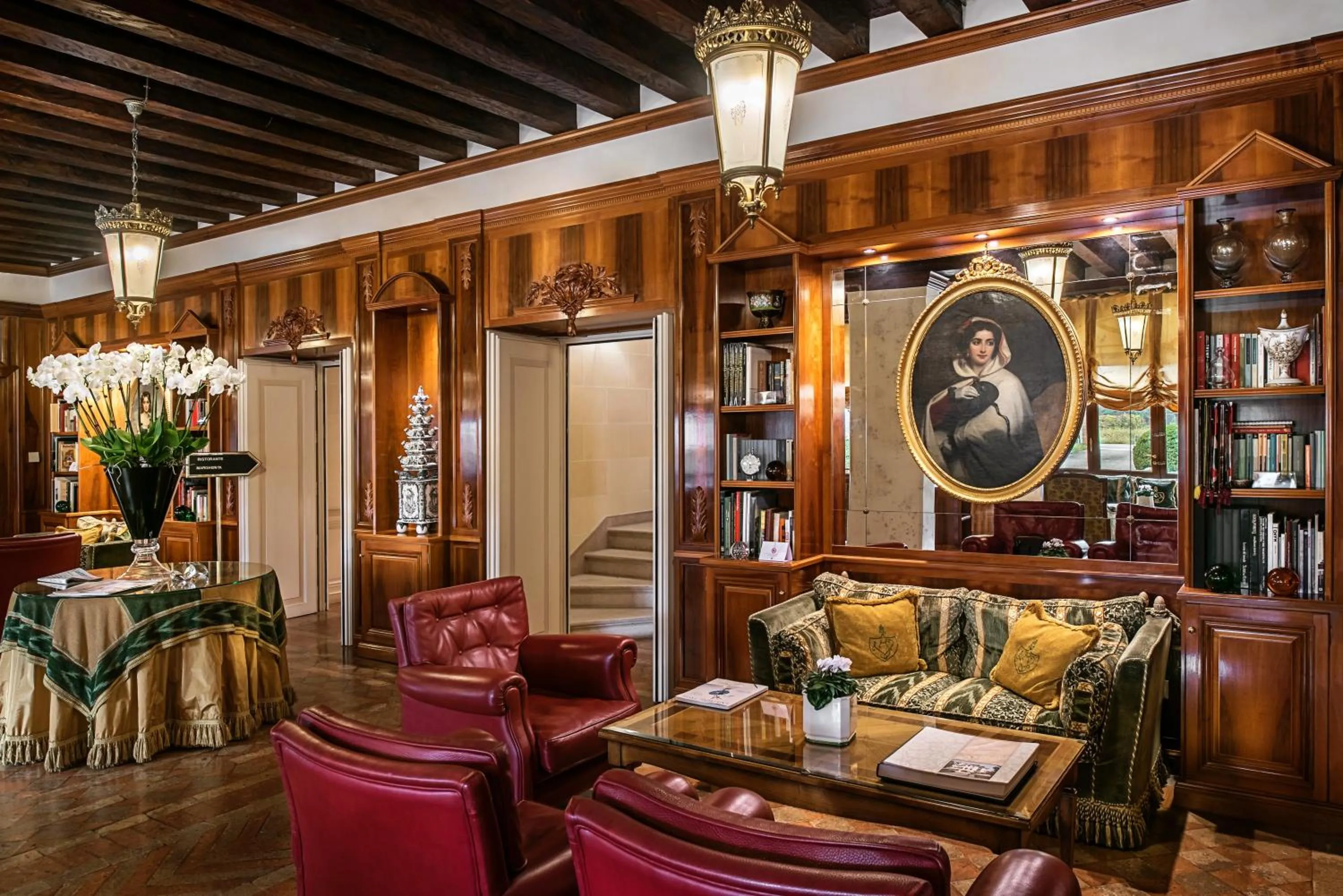 Lounge or bar in Villa Franceschi Hotel & Resort