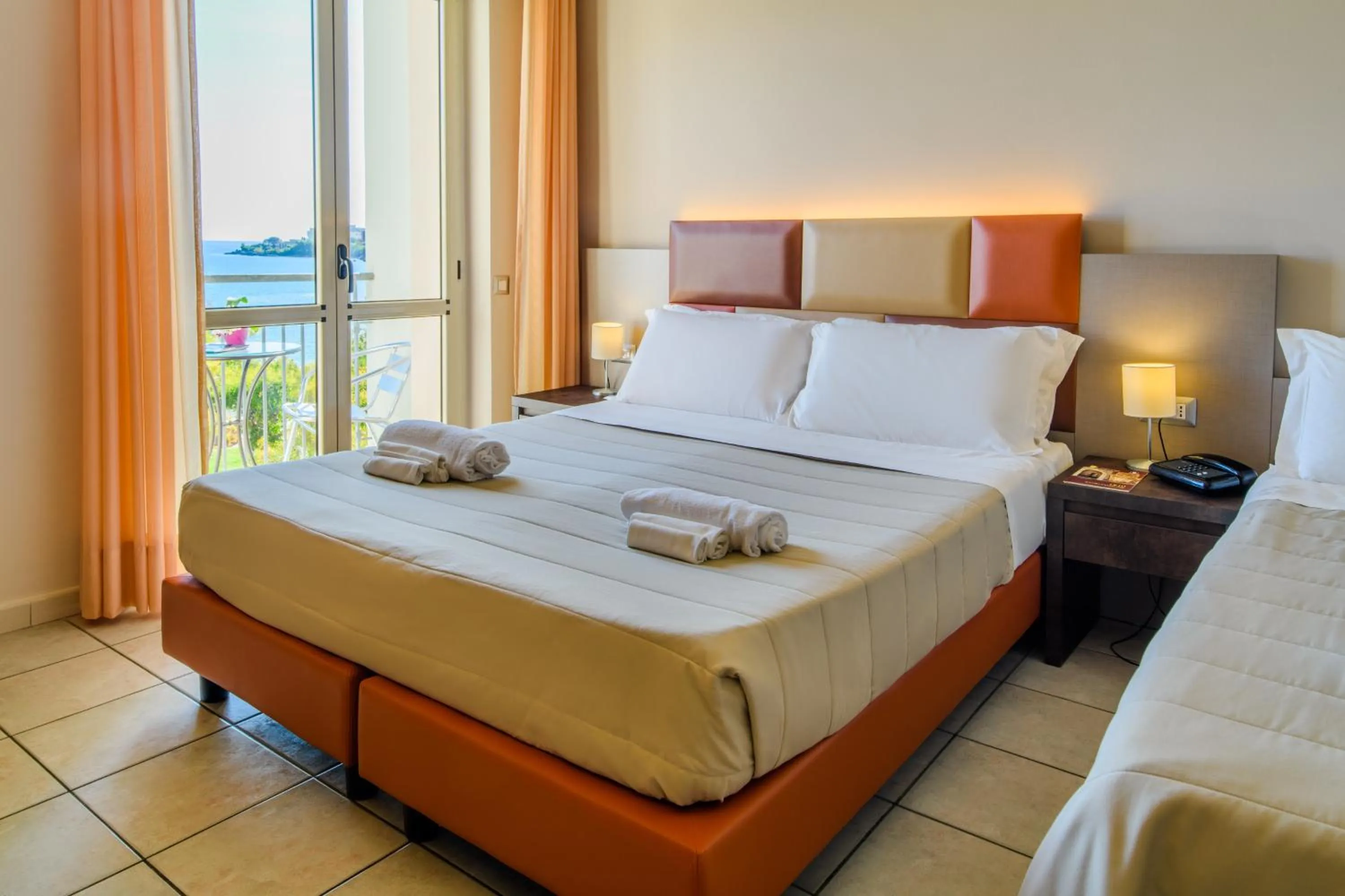 Bed in Hotel Tirreno