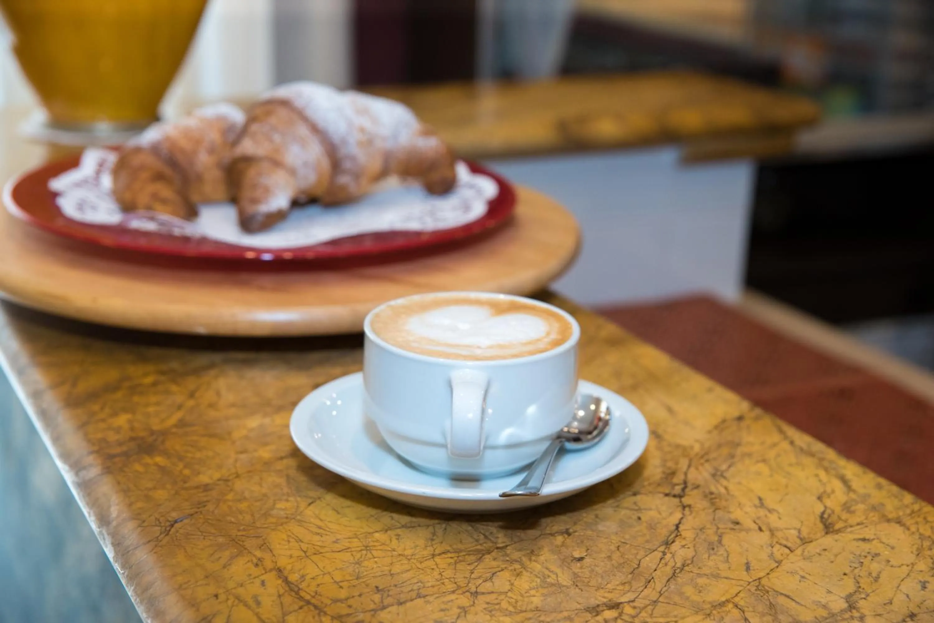 Lounge or bar in Hotel Tirreno