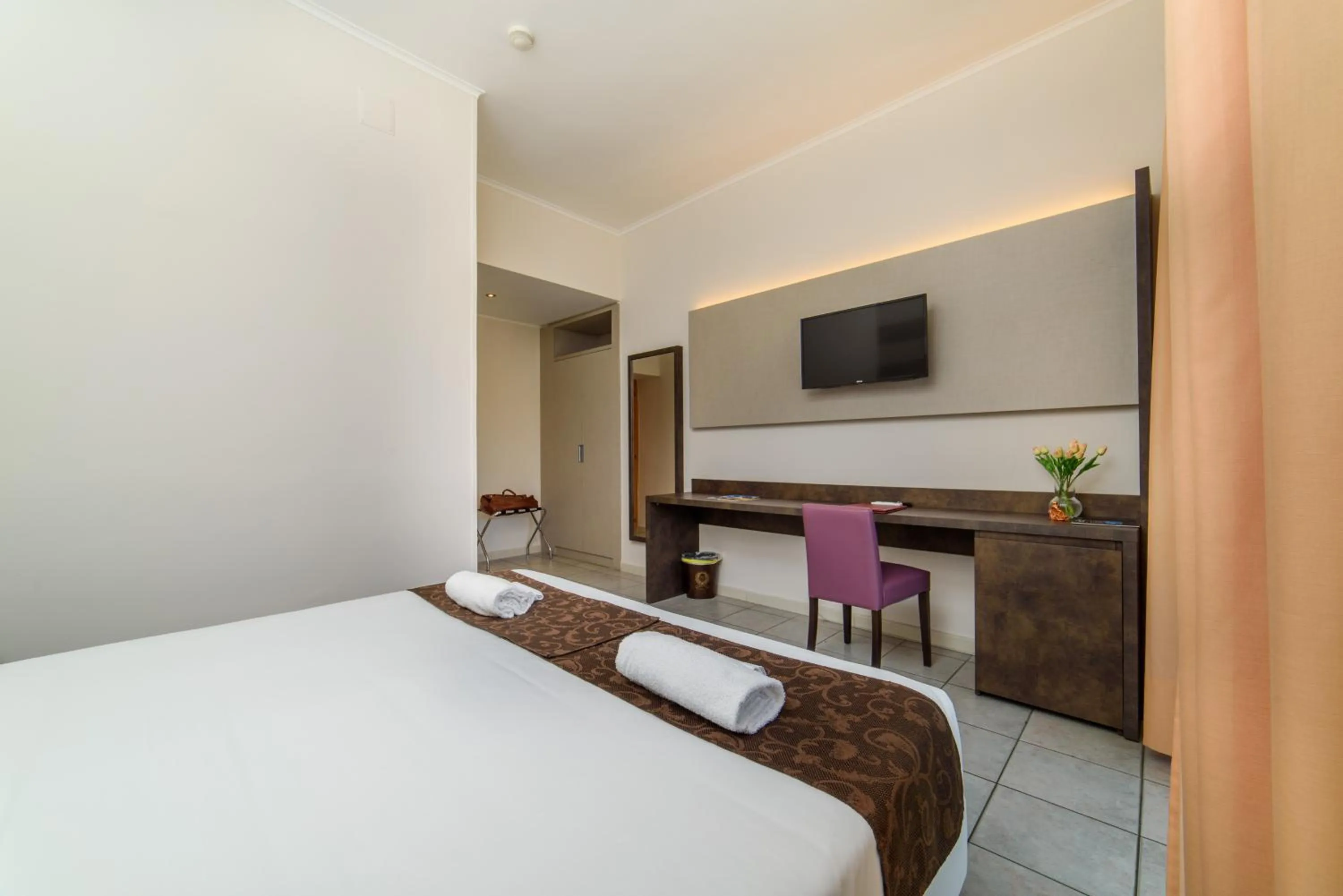 Bed in Hotel Tirreno