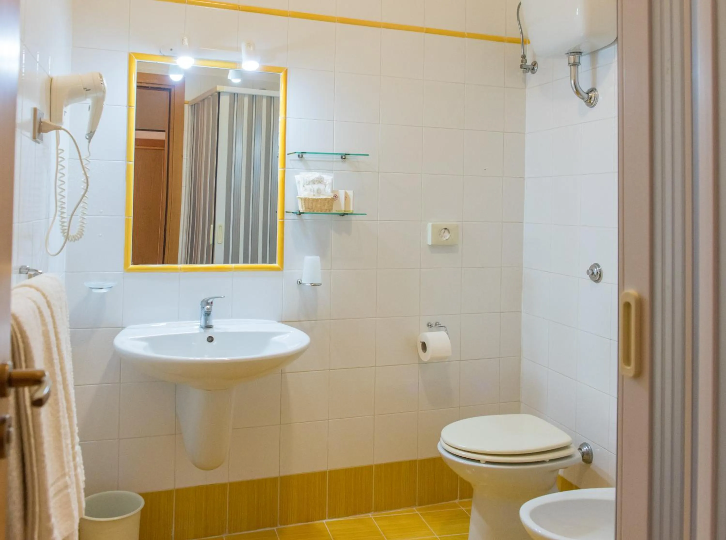 Double or Twin Room in Hotel Tirreno