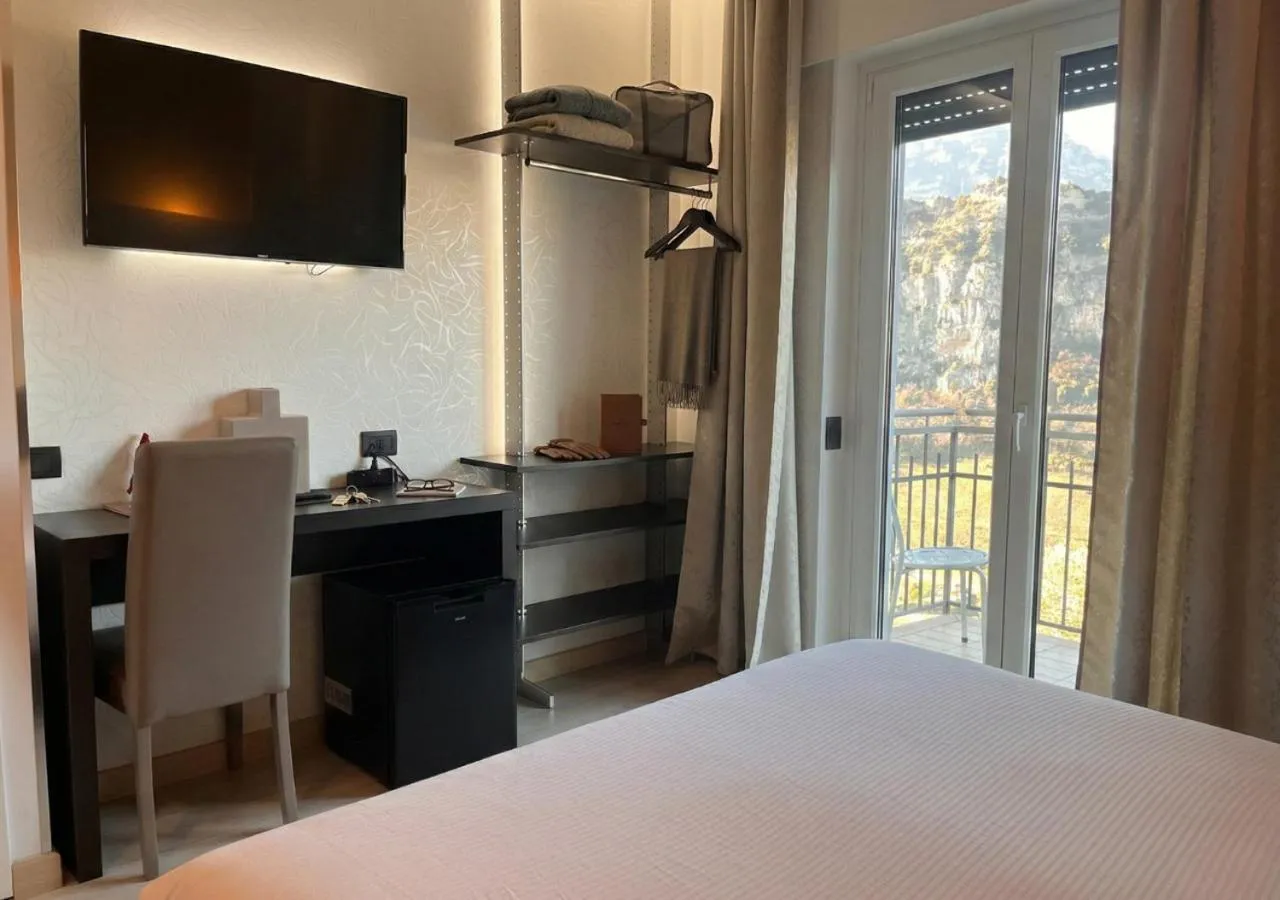 Bed in Hotel Isola Verde