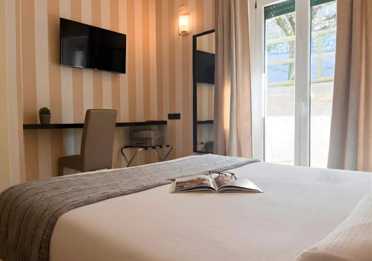 Bed in Hotel Isola Verde