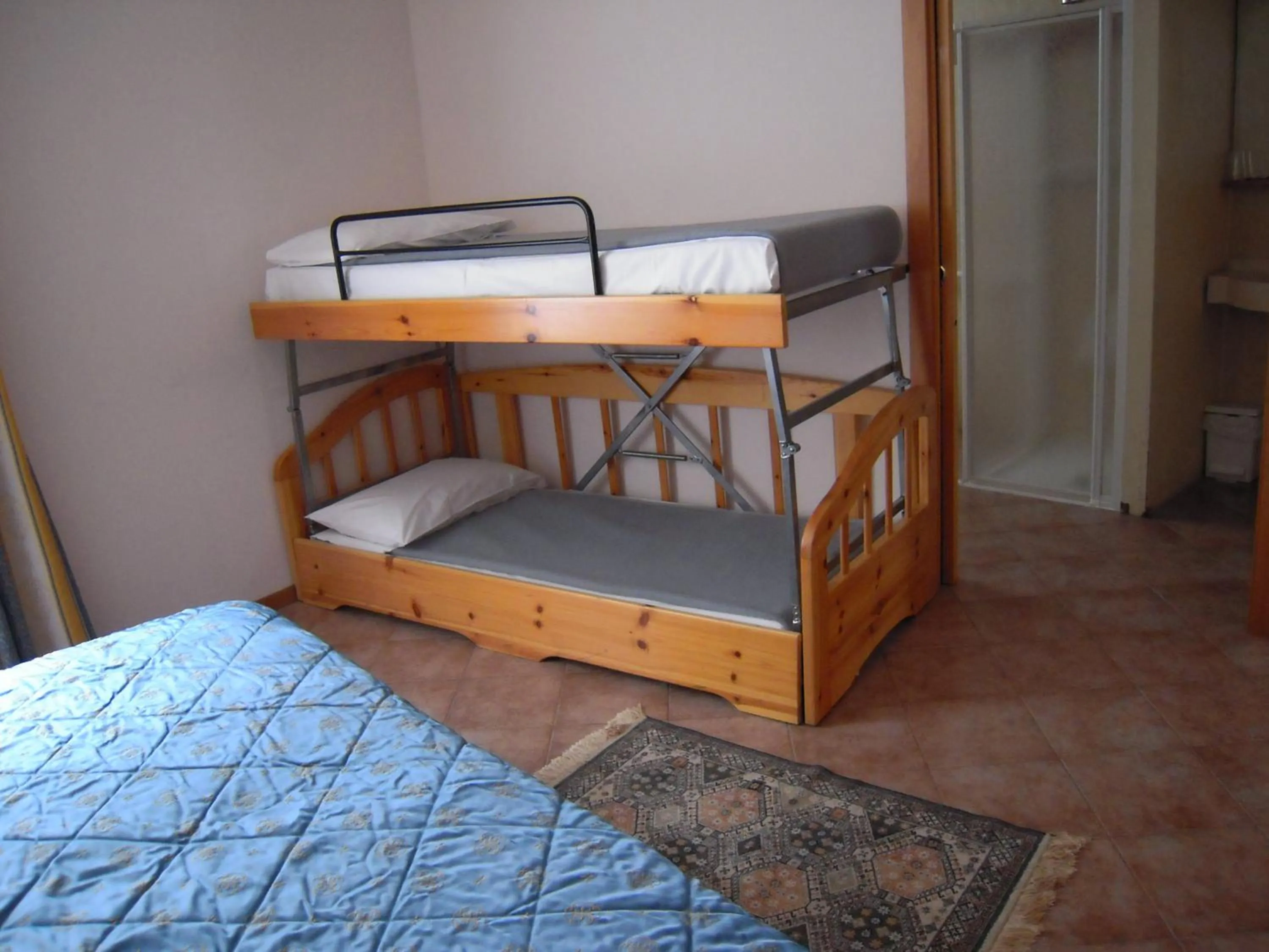 Bathroom, Bed in Hotel Vittoria