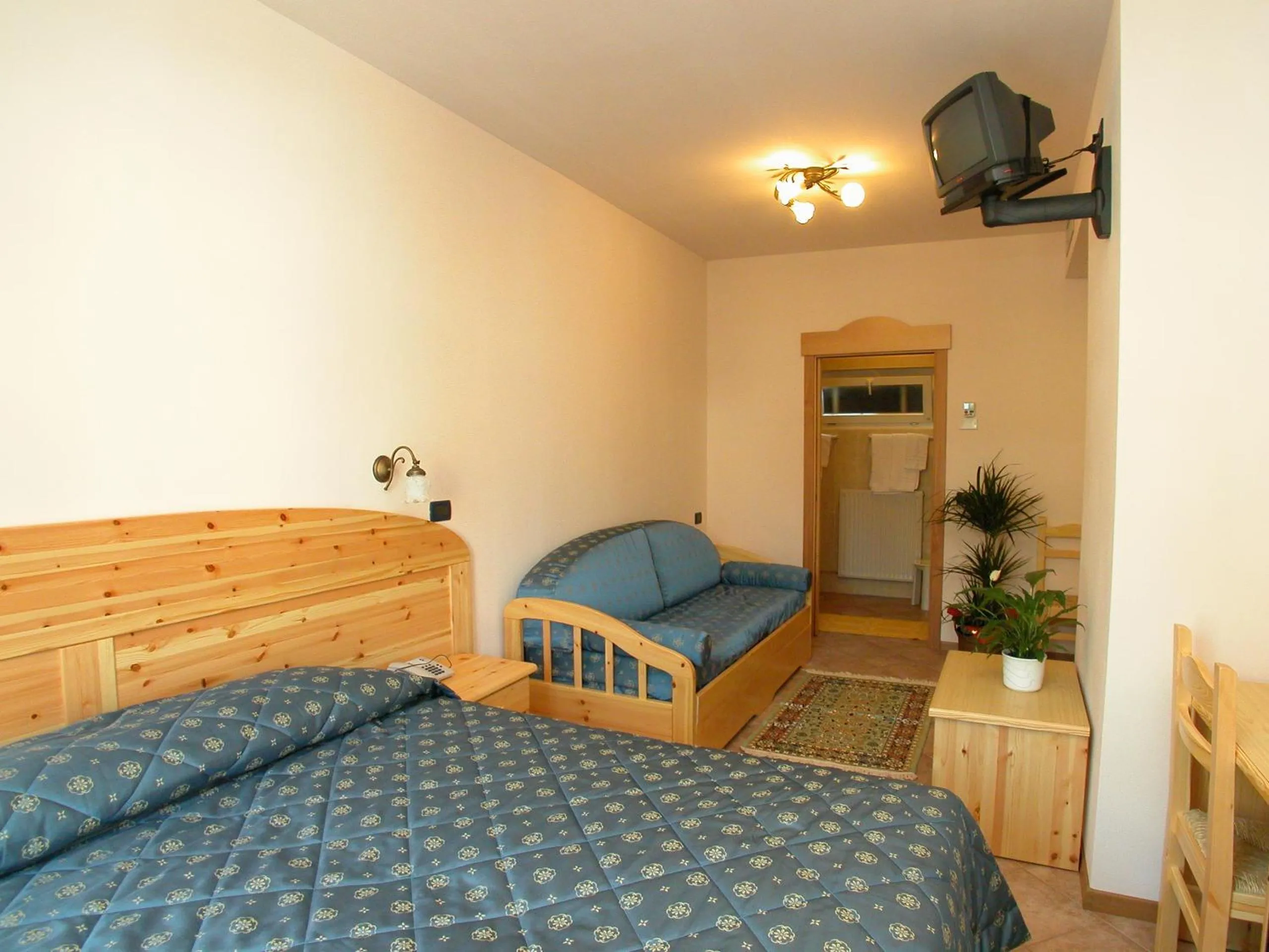 Photo of the whole room, Bed in Hotel Vittoria