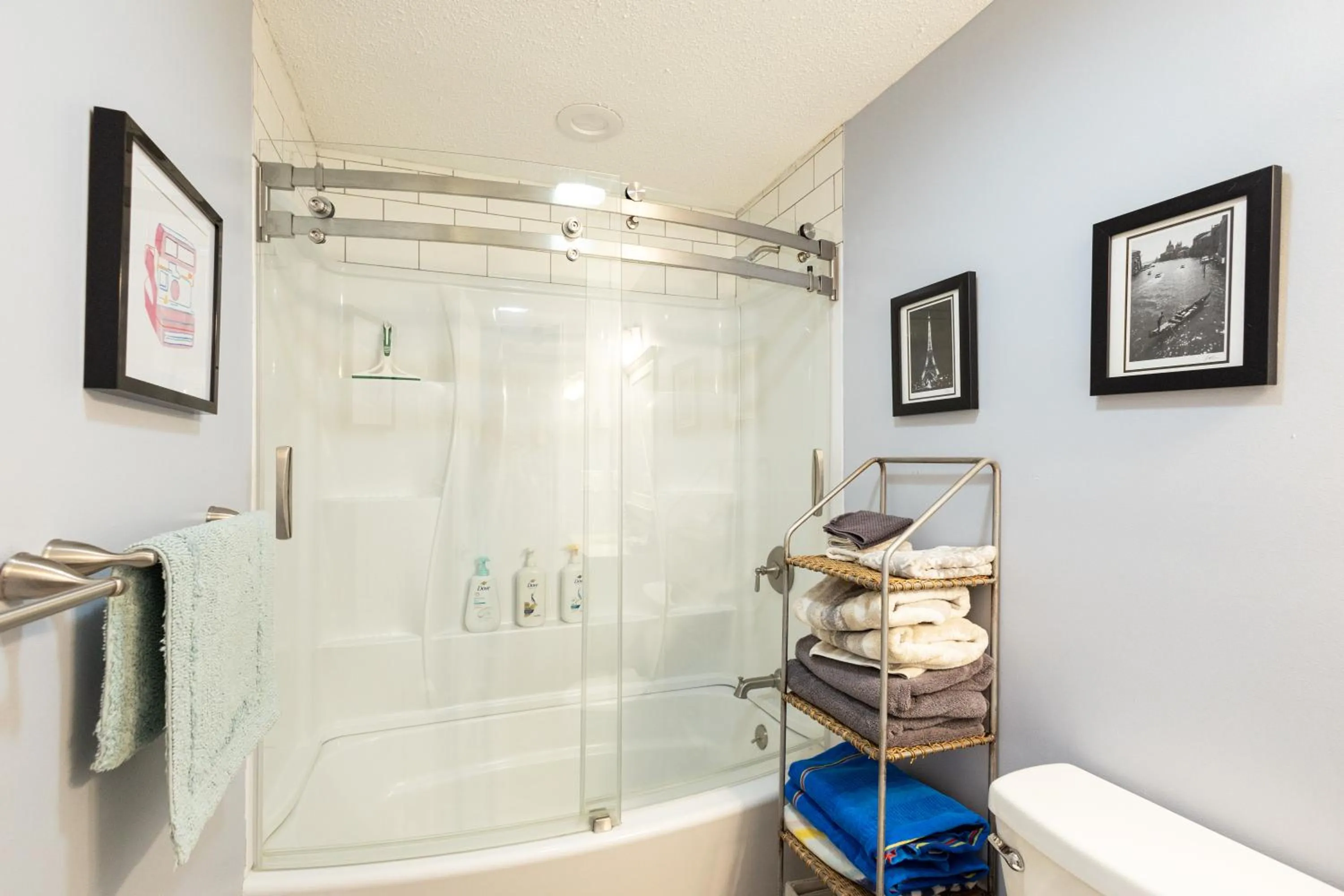 Bathroom in White Mountains Getaway with amazing views!