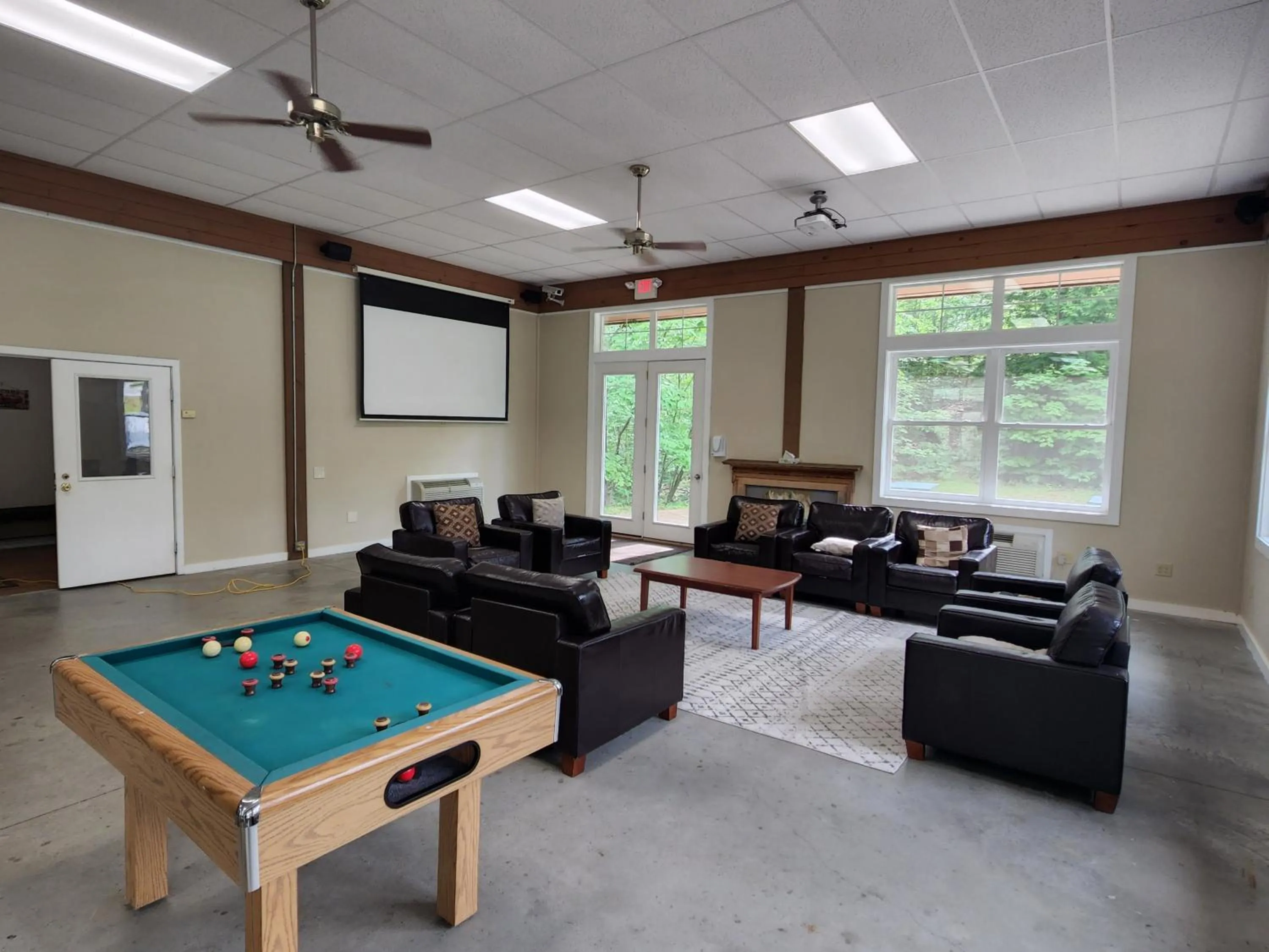 Activities in White Mountains Getaway with amazing views!