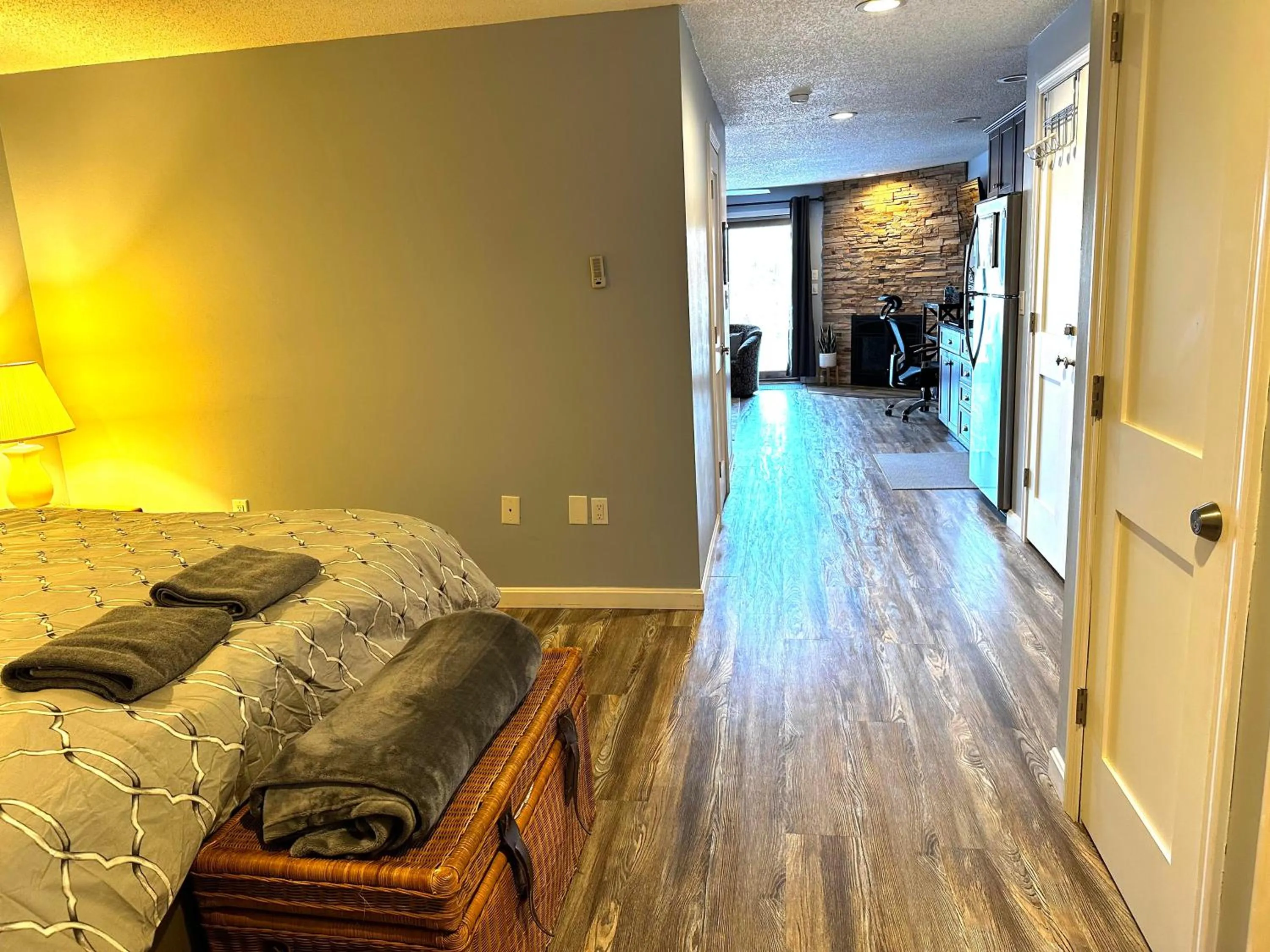 Bedroom, Bed in White Mountains Getaway with amazing views!