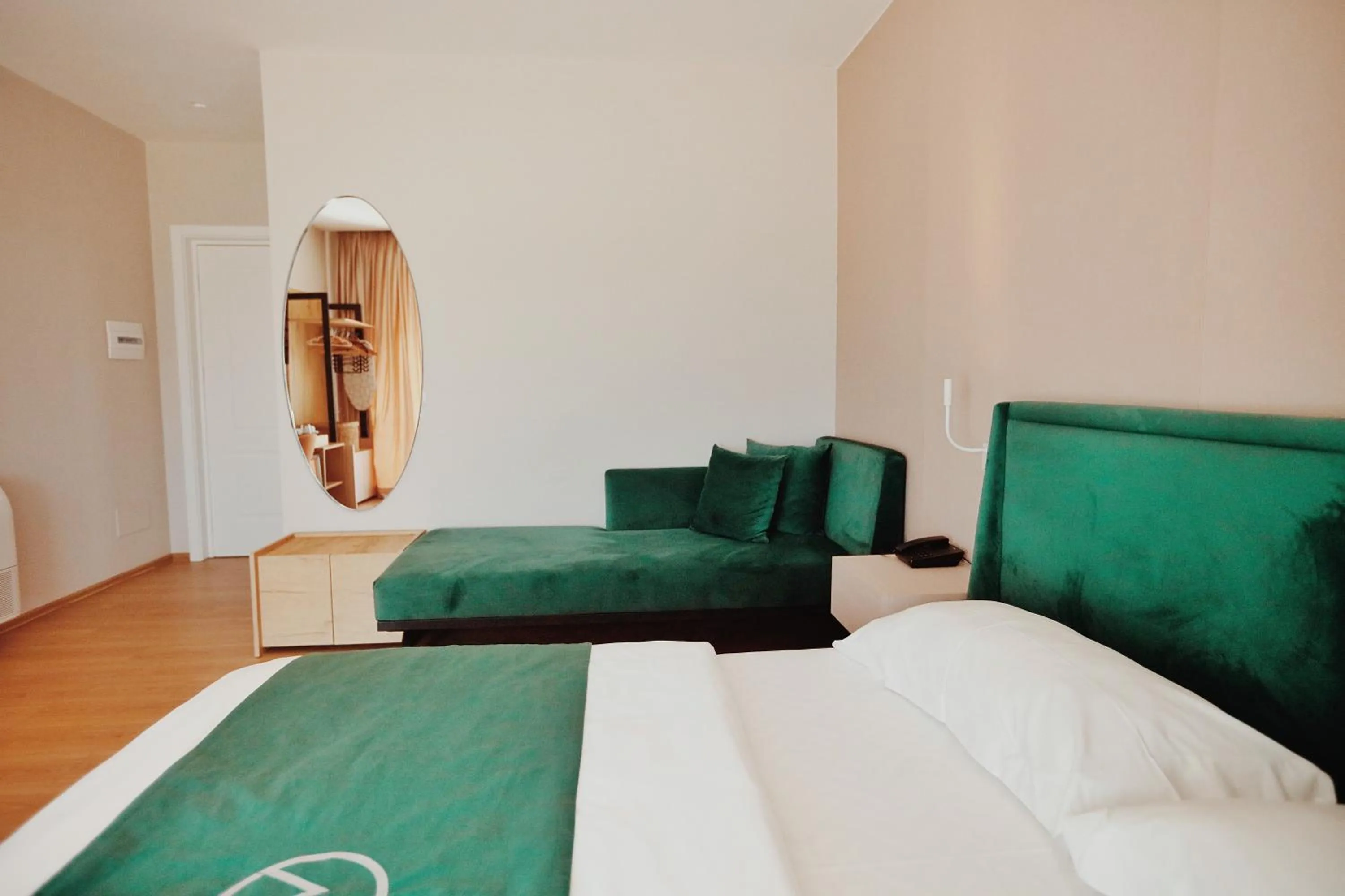 Bedroom, Bed in Grand Mirage