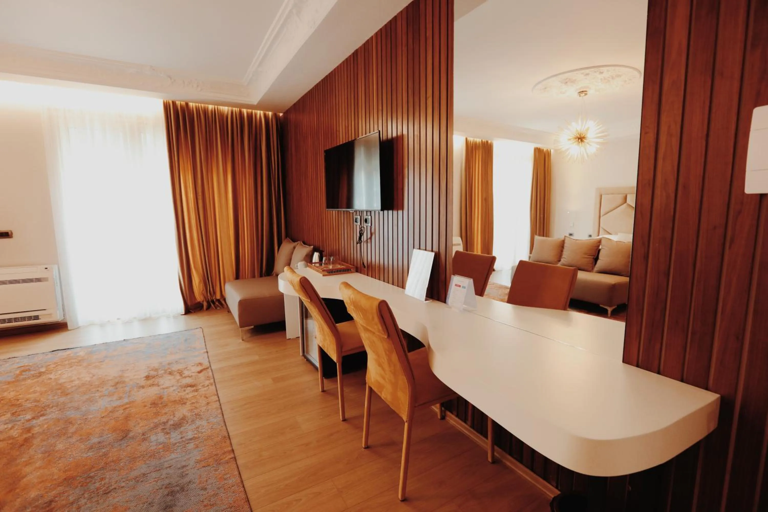 TV and multimedia in Grand Mirage