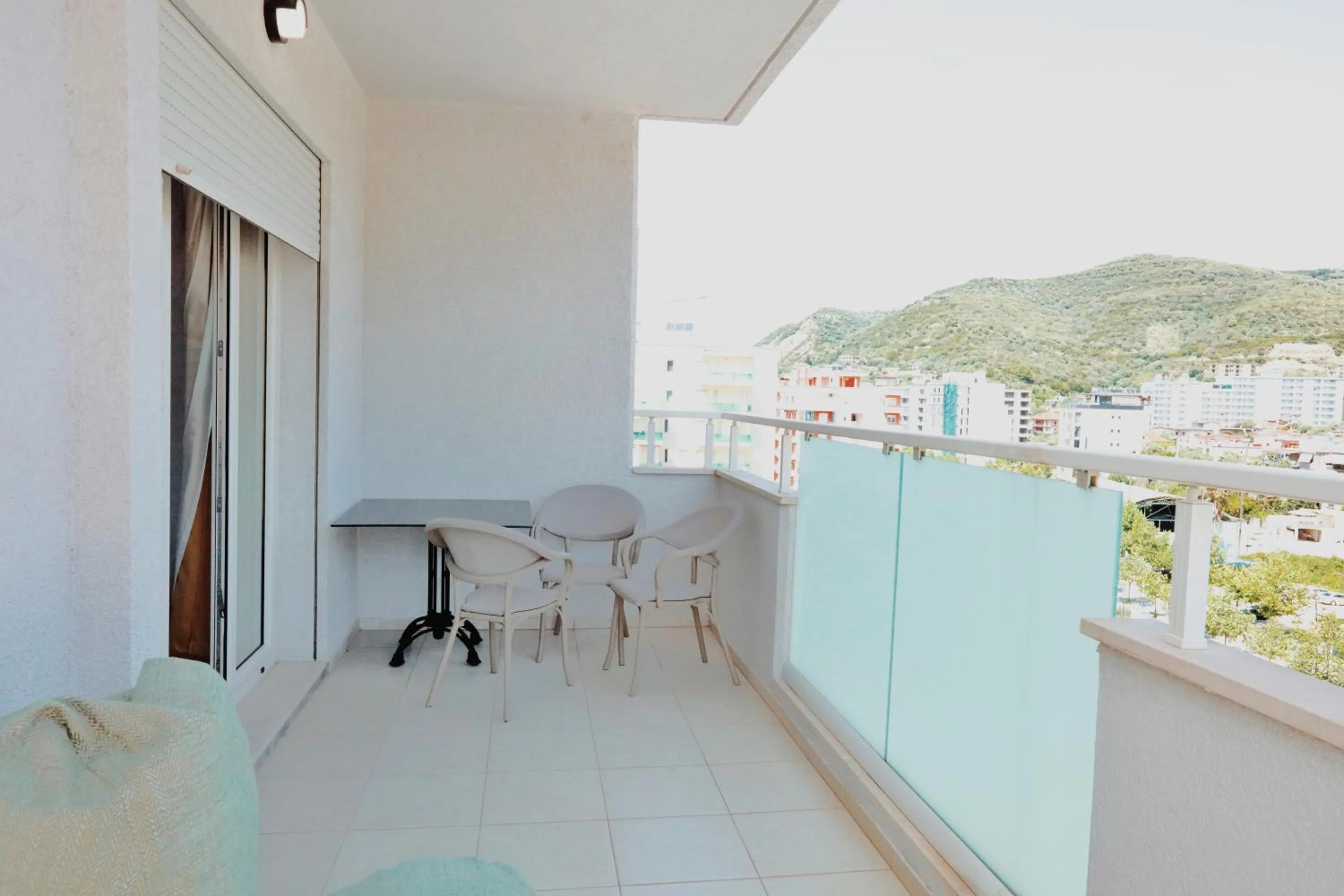 Mountain view in Grand Mirage